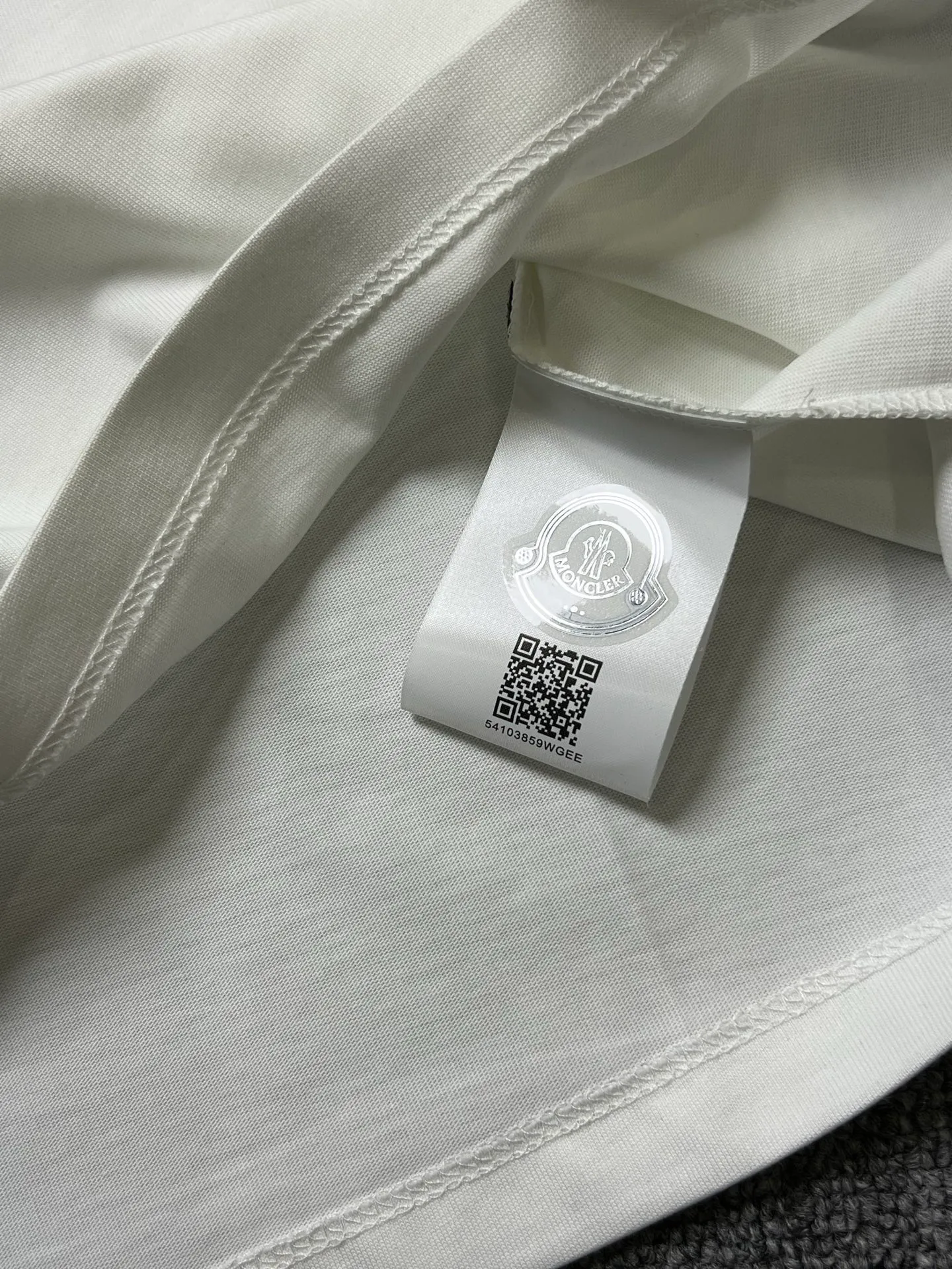P160 MONCLER short-sleeved T-shirt Color: black and white Process: rainbow print Size xs-L a Fabric: 280g