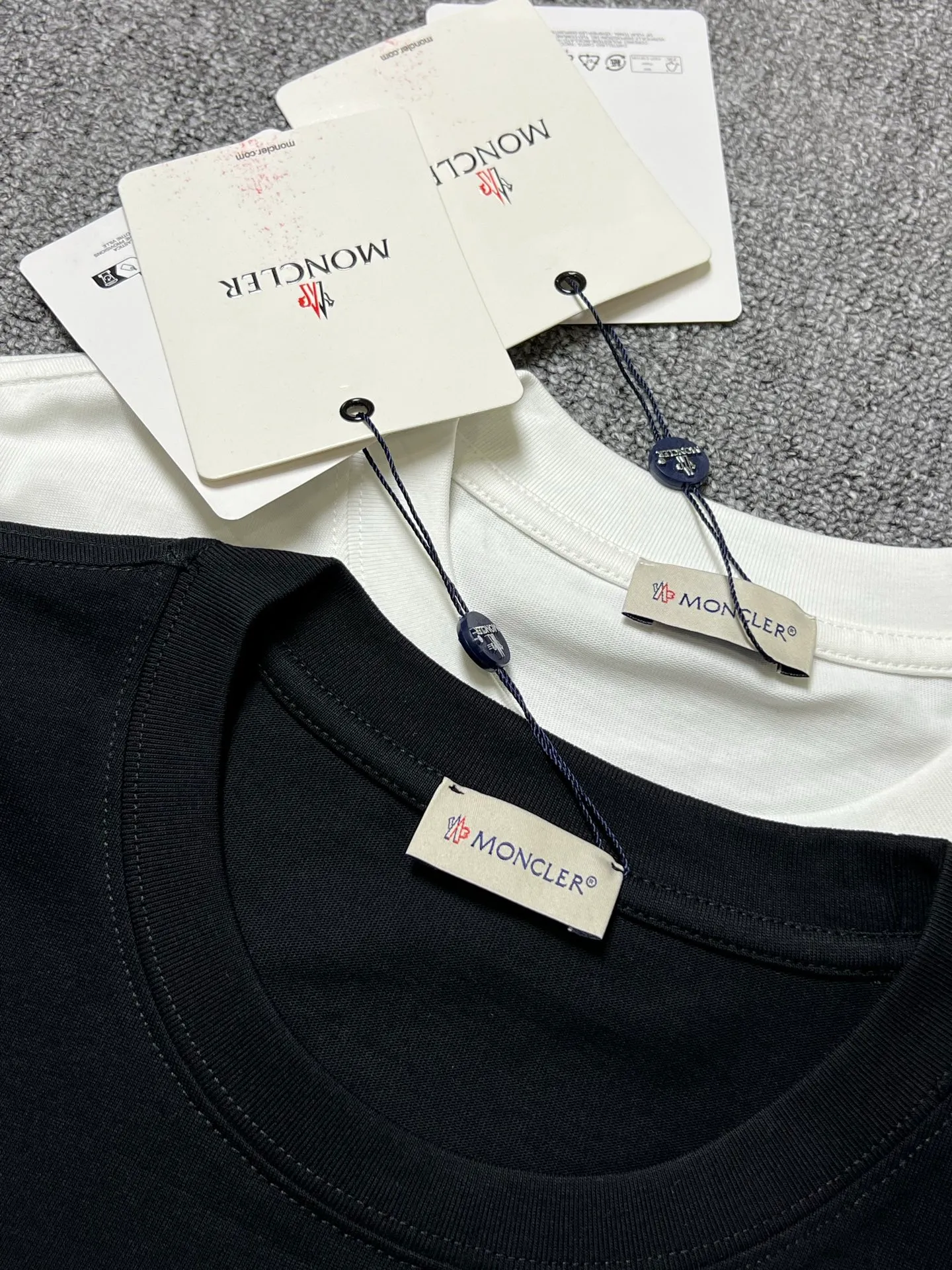 P160 MONCLER short-sleeved T-shirt Color: black and white Process: rainbow print Size xs-L a Fabric: 280g