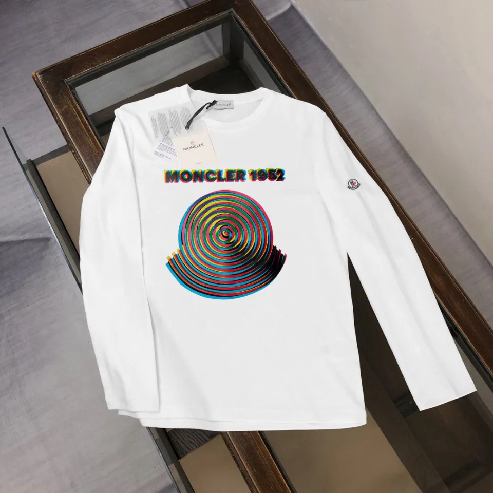 P180, a non-off-the-shelf model, you can trust it. Moncler printed long-sleeved T-shirt, 240g breathable cotton fabric, very soft and comfortable texture, does not shrink, does not deform, does not ball), can be worn alone as a base layer. Original customized accessories, collar label, care mark, hangtag, packaging (perfect details) Color: White Black Size: XS S M L