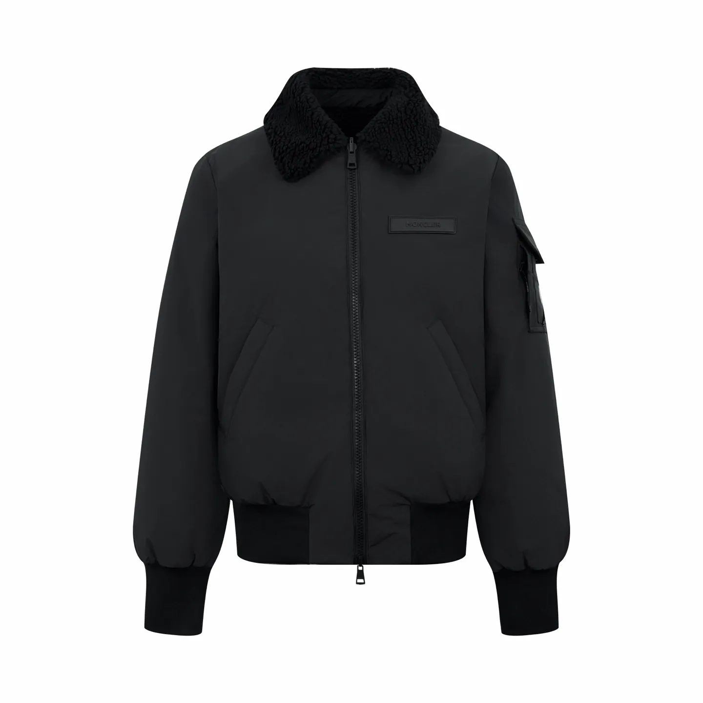 P910 Moncler double-sided pilot down jacket, customized soft matte brocade fabric and teddy velvet, using the new national standard 90 white duck down (welcome to test), full of down, full of warmth, light and fluffy, with a pure and ultimate black tone, exuding an irresistible charm. The fashion code is hidden on both sides to unlock multiple styles. One side is matte like the deep night, cold and neat, outlining modern simplicity. The other side is made of teddy velvet like dark night velvet flowers. Soft and mysterious, smudged with retro warmth, the iconic Moncler logo appears on the sleeves, fully recognizable, the style can be switched at will, free and easy, showing nobility, subverting the traditional avant-garde design, redefining the boundaries of winter fashion, and becoming the most intimate companion in winter. Process 1: Computer mechanical down filling. Prioritize the production of liner pattern to determine the filling area and determine the weight of down per square meter according to the original three-dimensional effect, thereby calculating the amount of down filling for each piece. The computerized down filling machine uses a digital weighing unit to achieve stable measurement. Process 2: Computer template machine lines. The computer template machine's line process shows extremely high neatness and smoothness. The craftsman accurately controls the size during the operation to ensure that each line meets the design requirements. The lines of the entire template are smooth and unified, clean and beautiful. Process 3: Ergonomic three-dimensional cutting. Return to traditional craft techniques through segmentation, folding, shrinking, and stretching techniques. The so-called slow work produces fine work. It is the respect for the material and the pursuit of feel. The workmanship is complex and cumbersome. Slow timeliness and high loss. Process 4: Manual reloading and opening of the bag. For high-density and heavy teddy velvet fabrics, the three-dimensional structure of the bag mouth is accurately lifted out on the back of the fabric through special bone needles. It is a two-stage operation of single-layer basic shaping and multi-layer edge reinforcement. Paving materials: Customized 1:1 Moncler snap button Customized 1:1 Moncler zipper Customized 1:1 Moncler lanyard Customized 1:1 Moncler Chest logo Customized 1:1 Moncler Embroidered logo Customized 1:1 Moncler Trademark Function: Reversible, free to match Size: 1 code 2 codes 3 codes 4 codes Style number: 25357