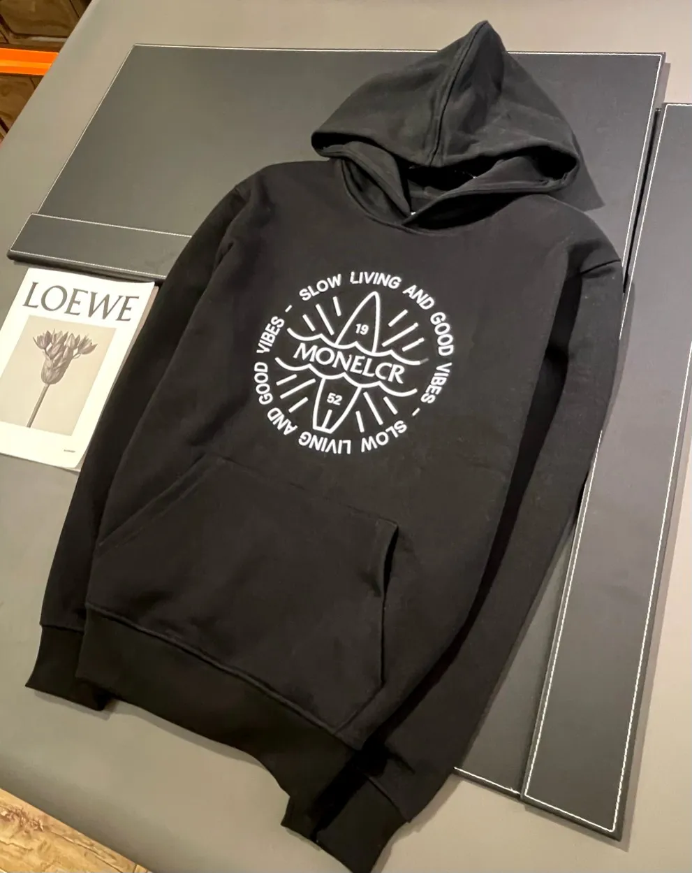 P250 2025 new autumn and winter 420g velvet hooded sweatshirt Process: Printing logo: MONCLER Color: Black White Size: M~3XL