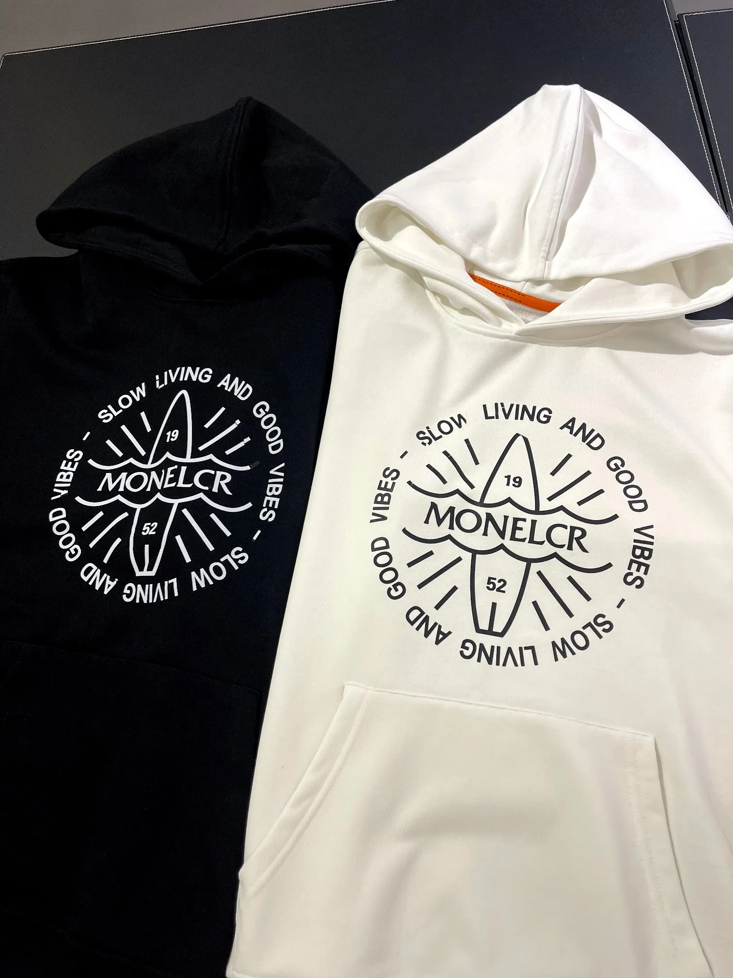 P250 2025 new autumn and winter 420g velvet hooded sweatshirt Process: Printing logo: MONCLER Color: Black White Size: M~3XL