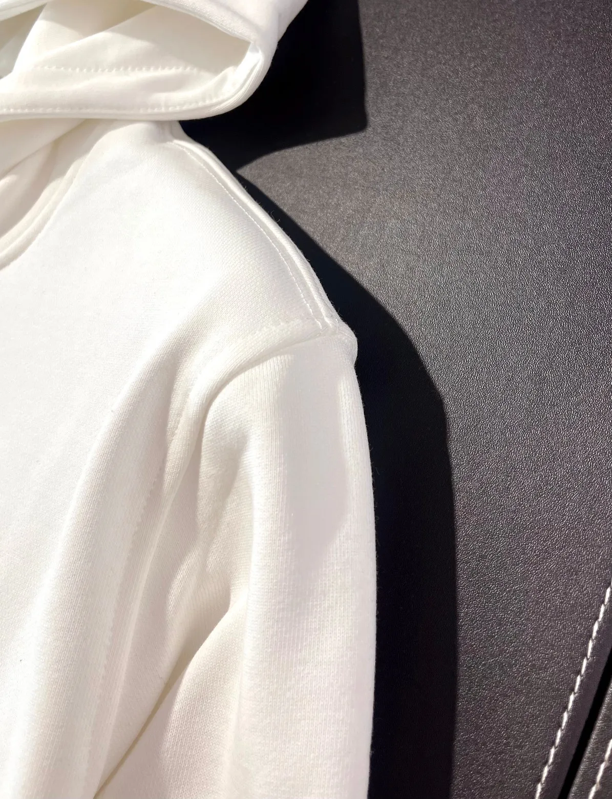 P250 2025 new autumn and winter 420g velvet hooded sweatshirt Process: Printing logo: MONCLER Color: Black White Size: M~3XL