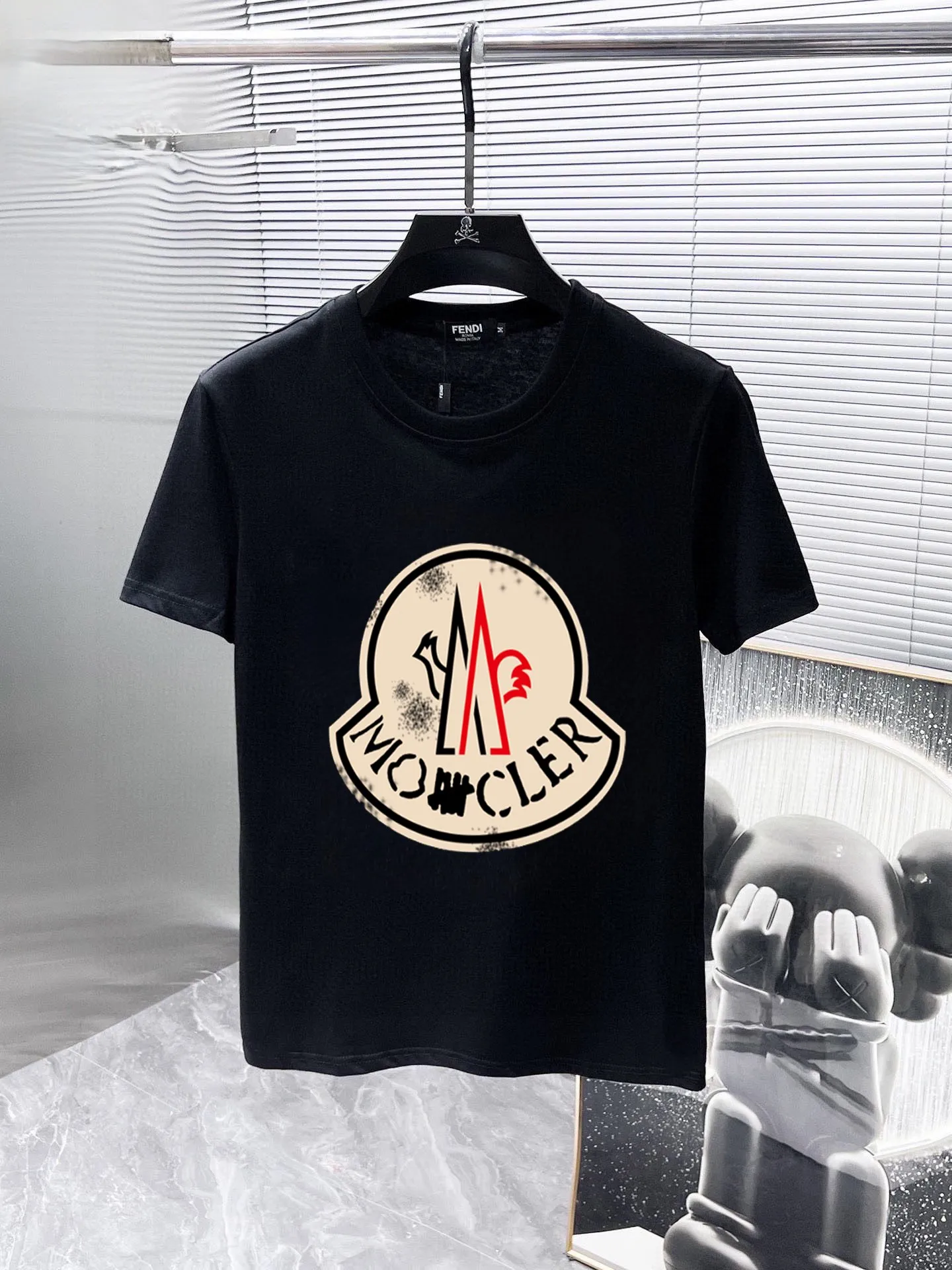 P290 💰 Brand [MONCLER] 2025 new men’s short-sleeved shorts suit! Synchronous sales on the official website! High-end version on the market! It feels delicate and soft! Make you more comfortable to wear! The draped silhouette is awesome! Size: M-5XL (please state your height and weight when placing an order)