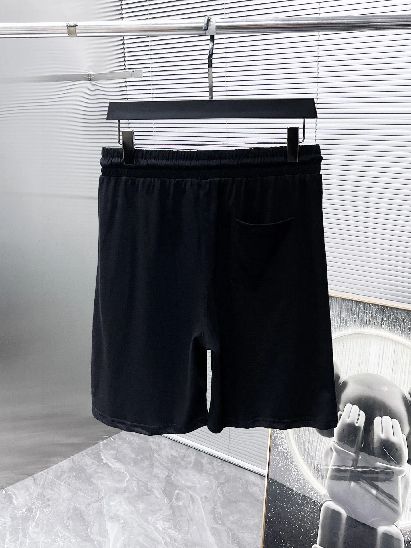 P290 💰 Brand [MONCLER] 2025 new men’s short-sleeved shorts suit! Synchronous sales on the official website! High-end version on the market! It feels delicate and soft! Make you more comfortable to wear! The draped silhouette is awesome! Size: M-5XL (please state your height and weight when placing an order)