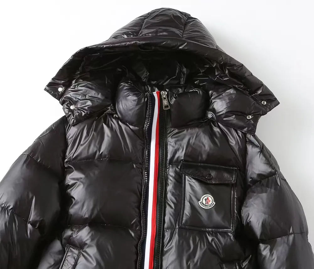 P840 MONCLER/Mask "Official website same style with classic embroidered small label splicing pockets" Hooded down jacket - Fabric: National standard 90 white duck down jacket, made of polyester fiber fabric. Comfortable and warm, perfect appearance, good bulk recovery after compression, heat accumulation and warmth locking. Complete three standards. Original fabric. Official same style. Different from ordinary version on the market - Color: black - Size: M L XL XXL XXL XXXL - Purchase the original mold and create it with a full set of customized accessories. Details determine success or failure.  - Accessories: The original accessories are complete with one to one and three standards, os off-shoulder version, same style for men and women, official website quality - no gender distinction, same style for men and women