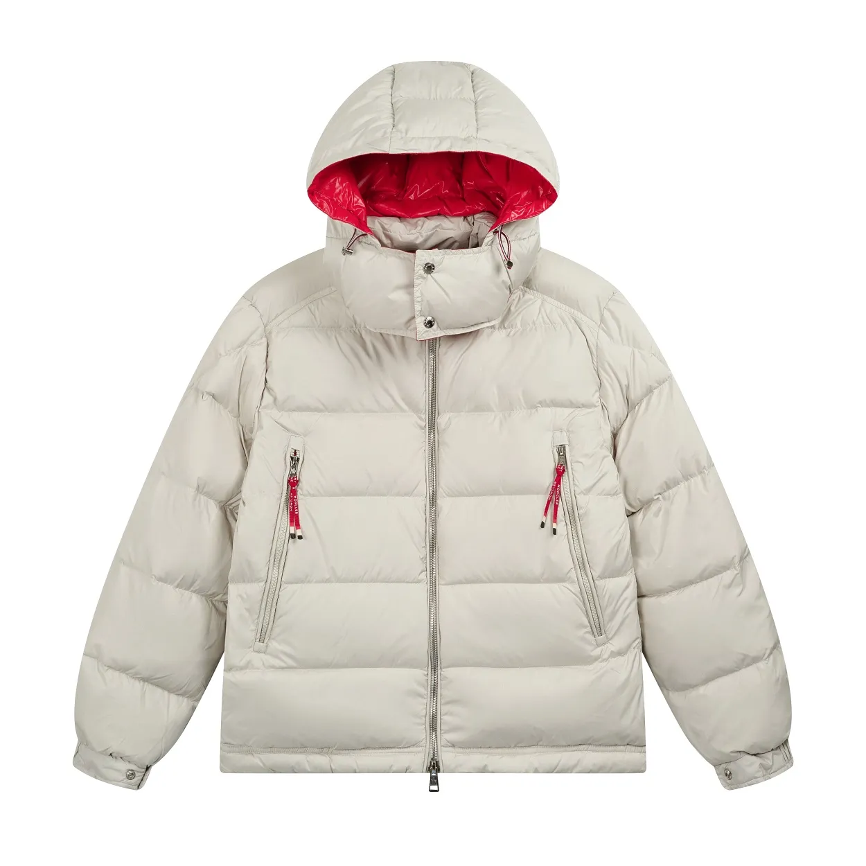 P840 top version] Detailed picture of large goods. The Moncler down jacket is off-white (the hood has a red splicing design) and black styles. Both have a detachable hood design. The red elements in details such as zippers and pockets add a sense of design to the overall shape. It is in line with the brand's style characteristics of focusing on both functionality and fashion. It is suitable for wearing in cold weather and has both warmth and trendy attributes. It has achieved a series of misunderstandings such as the original NFC inductive anti-counterfeiting chip, the national standard 95% pure white duck down, the exclusive use of top-grade down on the market, and never fake goose down. Perfect filling using direct velvet filling technology, the fluffy texture is very good. The lightness, warmth and cold protection ability are improved to the maximum. The original processing factory produces electroplated hardware, all customized by the original factory, and not all types of replicas on the market. Style number: 5607# Color: black. Off-white Code number: 1.2.3.4.5