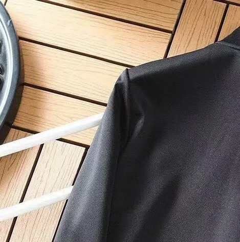 P400 💰【MONCLER】(Gospel for Fatty) hot-selling suit is coming. Focus on the original version of the official website. 2025 new hot-selling cardigan and sweatshirt suit. The original order is the best. 🇭🇰The meticulous work of top designers. Just for a fitting and perfect upper body effect. All-natural high-quality Roman cotton 100%, close-fitting comfort, noble and elegant! Original hardware embodies elegance and nobility! Counter size: M-5XL (maximum wear up to 220 pounds)