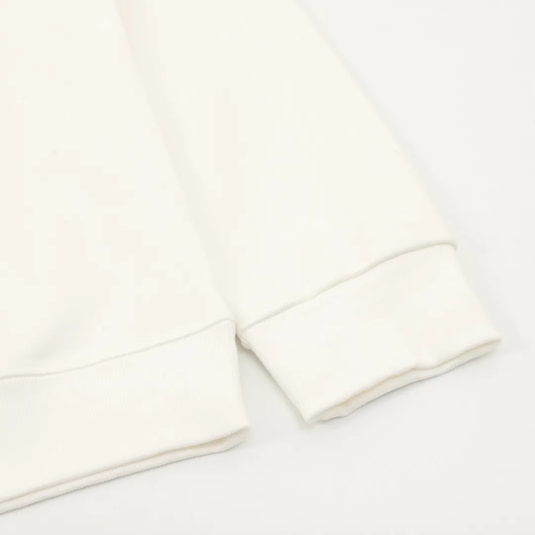 P460 Moncler 25FW graffiti logo round neck sweatshirt 480g high-grade combed cotton fabric Counter collar label Purchasing grade white thick plate hang tag Original hanging grain Three-dimensional foam printing on the front and back Strong sense of layering Same style for men and women Couple style Oversize version Loose Size: S-XL