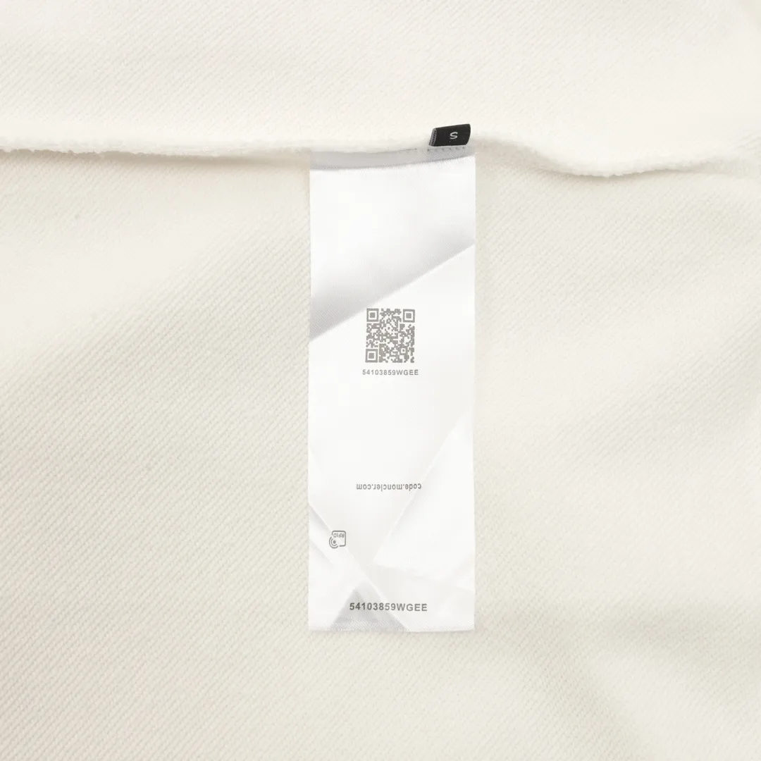 P460 Moncler 25FW graffiti logo round neck sweatshirt 480g high-grade combed cotton fabric Counter collar label Purchasing grade white thick plate hang tag Original hanging grain Three-dimensional foam printing on the front and back Strong sense of layering Same style for men and women Couple style Oversize version Loose Size: S-XL