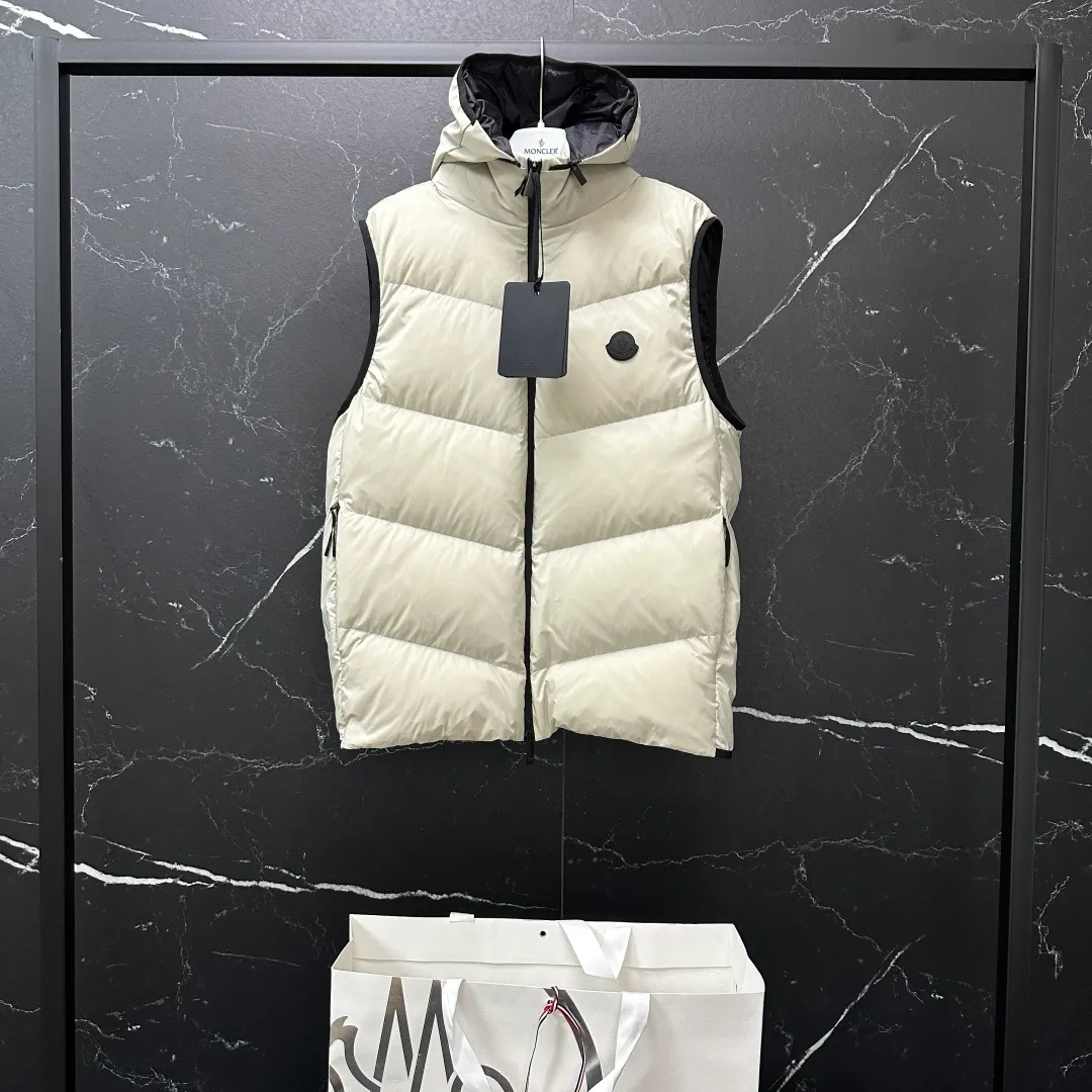 P800 𝑴𝒐𝒏𝒄𝒍𝒆𝒓｜Moncler/Moncler 25𝒔𝒔 Guersac autumn and winter new twill craft hooded [removable hood] light luxury fashionable down vest for men and women #T48# 𝑺𝒊𝒛𝒆：𝟭# 𝟮# 𝟯# 𝟰# 𝟱# Product color: black, beige