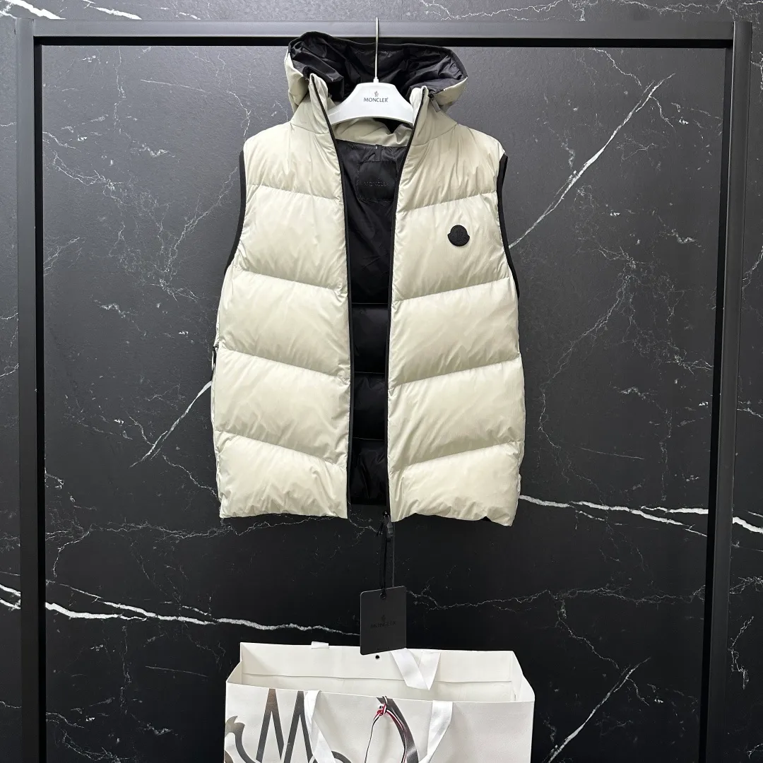 P800 𝑴𝒐𝒏𝒄𝒍𝒆𝒓｜Moncler/Moncler 25𝒔𝒔 Guersac autumn and winter new twill craft hooded [removable hood] light luxury fashionable down vest for men and women #T48# 𝑺𝒊𝒛𝒆：𝟭# 𝟮# 𝟯# 𝟰# 𝟱# Product color: black, beige