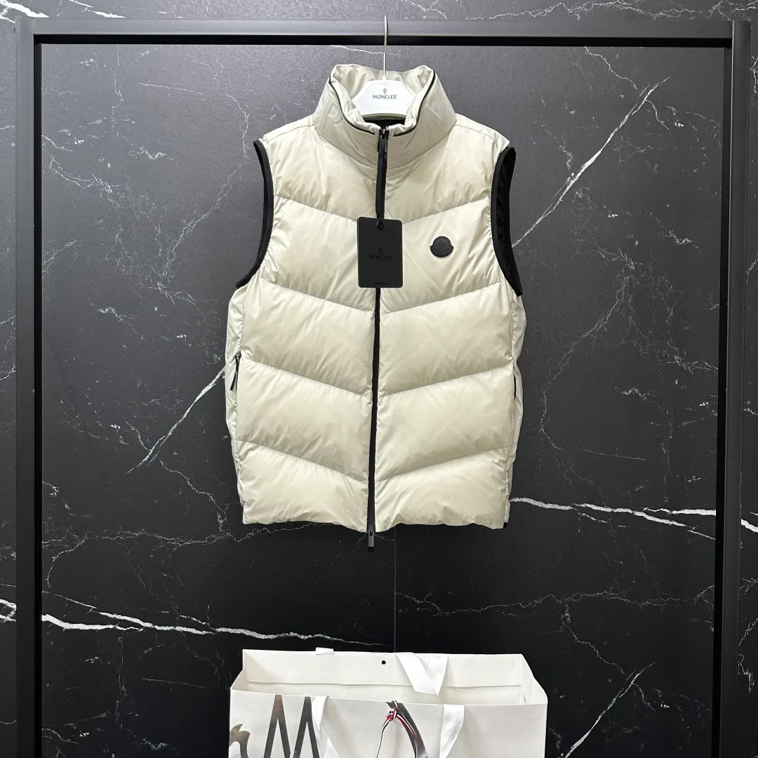 P800 𝑴𝒐𝒏𝒄𝒍𝒆𝒓｜Moncler/Moncler 25𝒔𝒔 Guersac autumn and winter new twill craft hooded [removable hood] light luxury fashionable down vest for men and women #T48# 𝑺𝒊𝒛𝒆：𝟭# 𝟮# 𝟯# 𝟰# 𝟱# Product color: black, beige