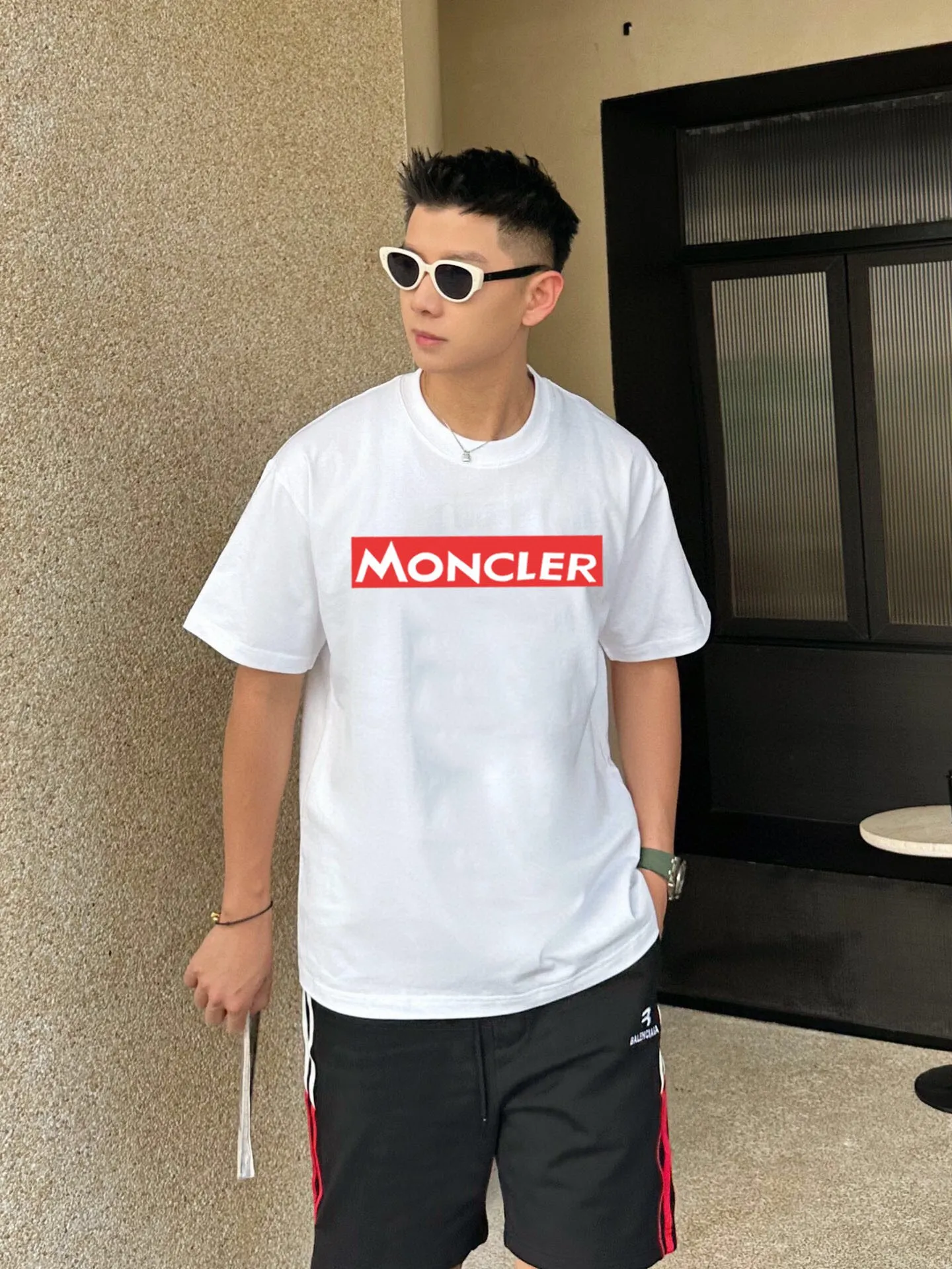 P160 MONCLER Mouth MC official short-sleeved T-shirt 2024 spring and summer new style Heavy industry printing Original imported custom 260g double yarn pure cotton High-density threaded same vat dyed fabric Loose version super versatile Very suitable for both men and women A must-have for everyone Color: Black White Size: S M L XL