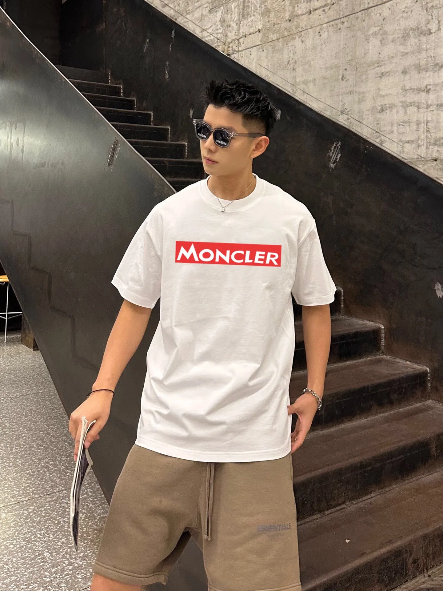 P160 MONCLER Mouth MC official short-sleeved T-shirt 2024 spring and summer new style Heavy industry printing Original imported custom 260g double yarn pure cotton High-density threaded same vat dyed fabric Loose version super versatile Very suitable for both men and women A must-have for everyone Color: Black White Size: S M L XL