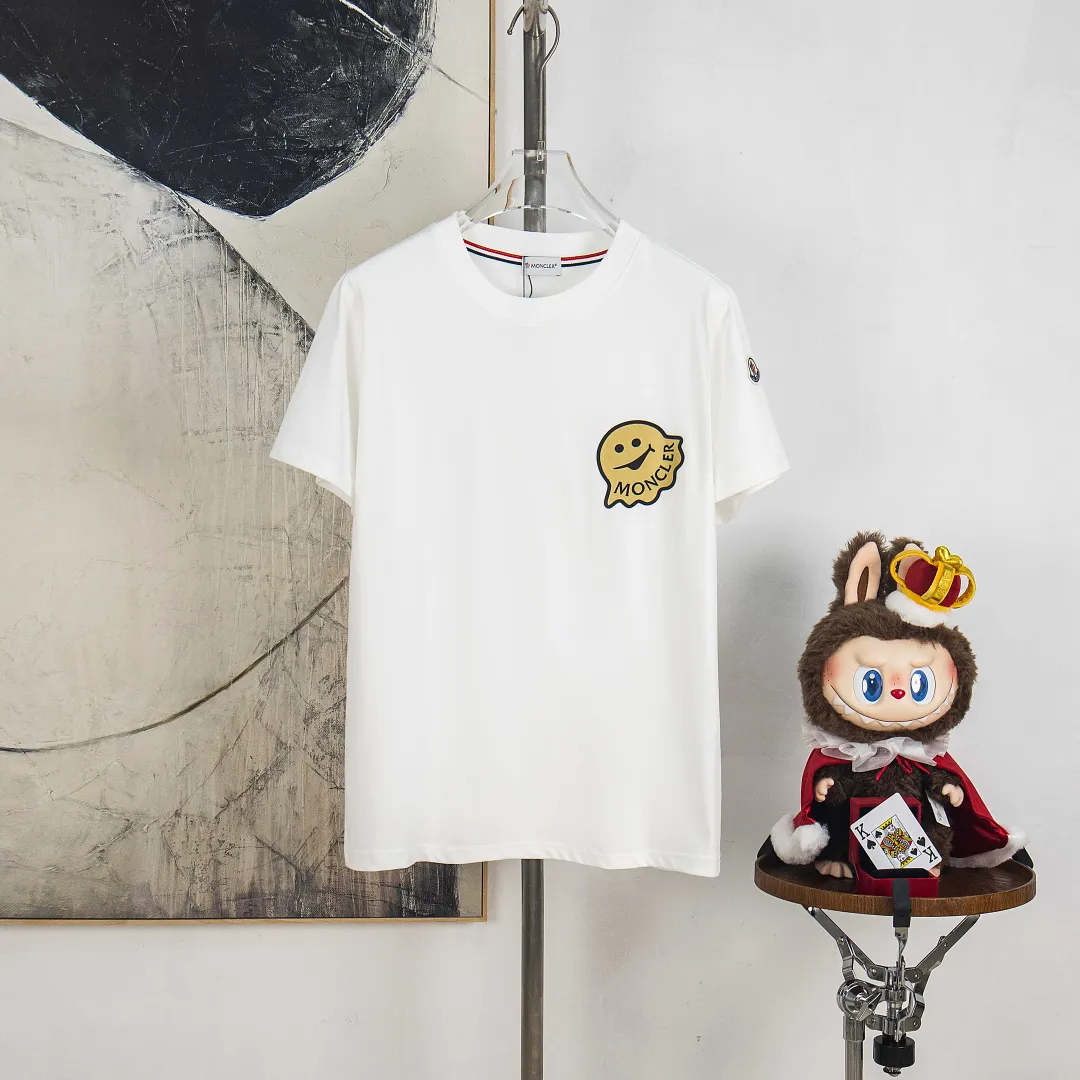 P190 💰 zp version [exclusive supply] MONCLER/muzzled 300g round neck short-sleeved T-shirt brand classic three-dimensional little monster offset printing letter LOGO embossed technology official synchronization high version high quality fashion personality versatile trend pure original quality original fabric hangtag collar label washed wheat three labels complete Color: black. White. Size: S M L XL XXL No.: WS10022