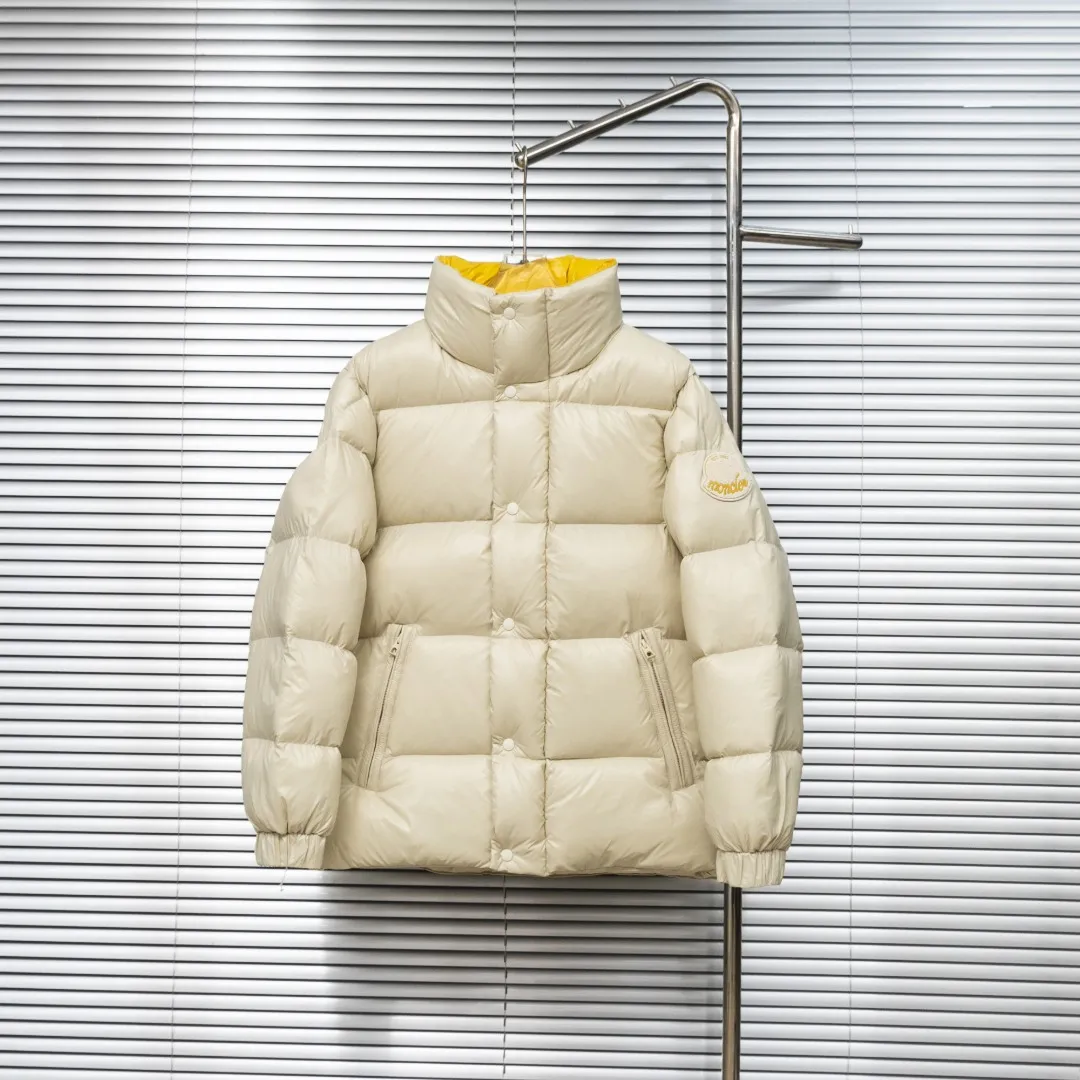 P900 top version (different currency) Style: Moncler Moncler Mengkou 25 new Tripiti down jacket (all made of national standard 90 goose down, sizes are all authentic digital sizes) Color: picture color Size: 1-2-3-4-5 Fabric: 90 goose down Accessories: full set of customized accessories No gender distinction, same style for men and women