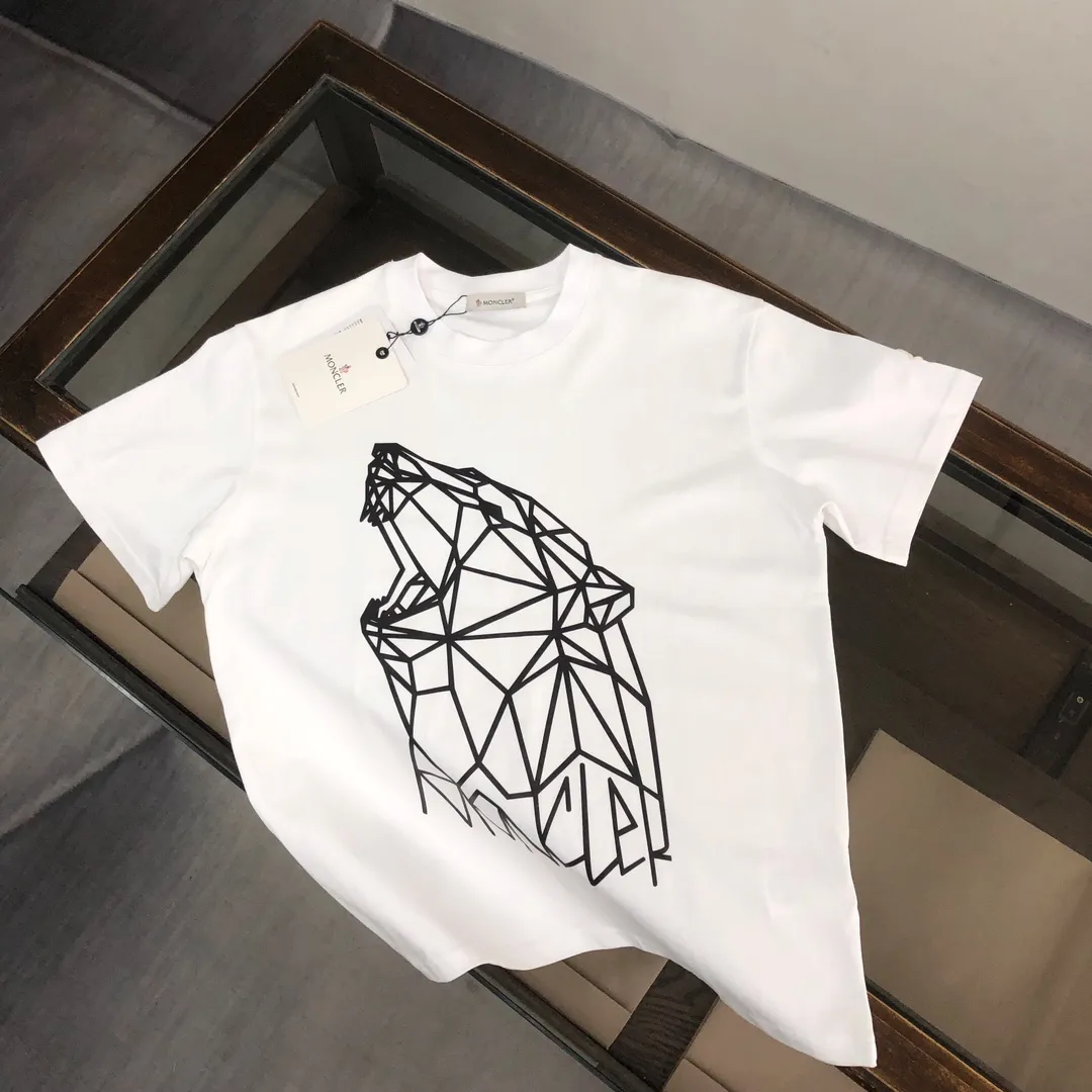 P160 🔥MONCLER The latest short-sleeved T-shirt for couples ~ Features representative brand printing design ~ The fabric upper body is comfortable and breathable, not stiff, slim cut, made of high-end custom-made pure cotton fabric! The upper body is comfortable and stylish, and it can be worn alone as an inner layer. It is a must-have for fashionistas! ! ! Color: black, white, gray Size: S～XL (loose version, please state your height and weight when placing an order)