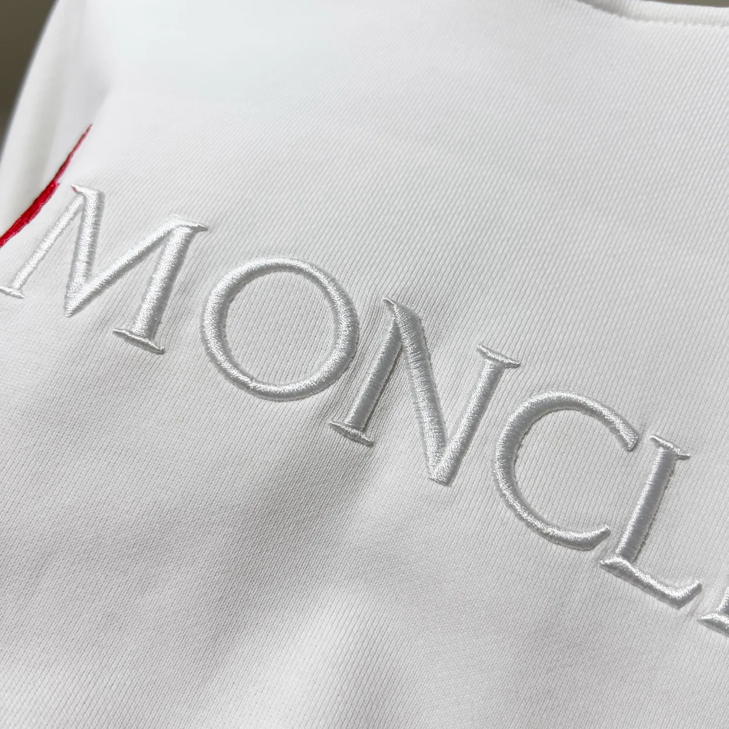 P260 MONCLER/Mask 420g pure cotton hooded sweatshirt, color block embroidery🪡letter arrangement LOGO arm patch logo, official synchronization, high version, high quality, fashionable personality, versatile trend, pure original quality, original fabric, tag, collar label, washed wheat, complete three standards, color: black, white, gray. Size: XS-L