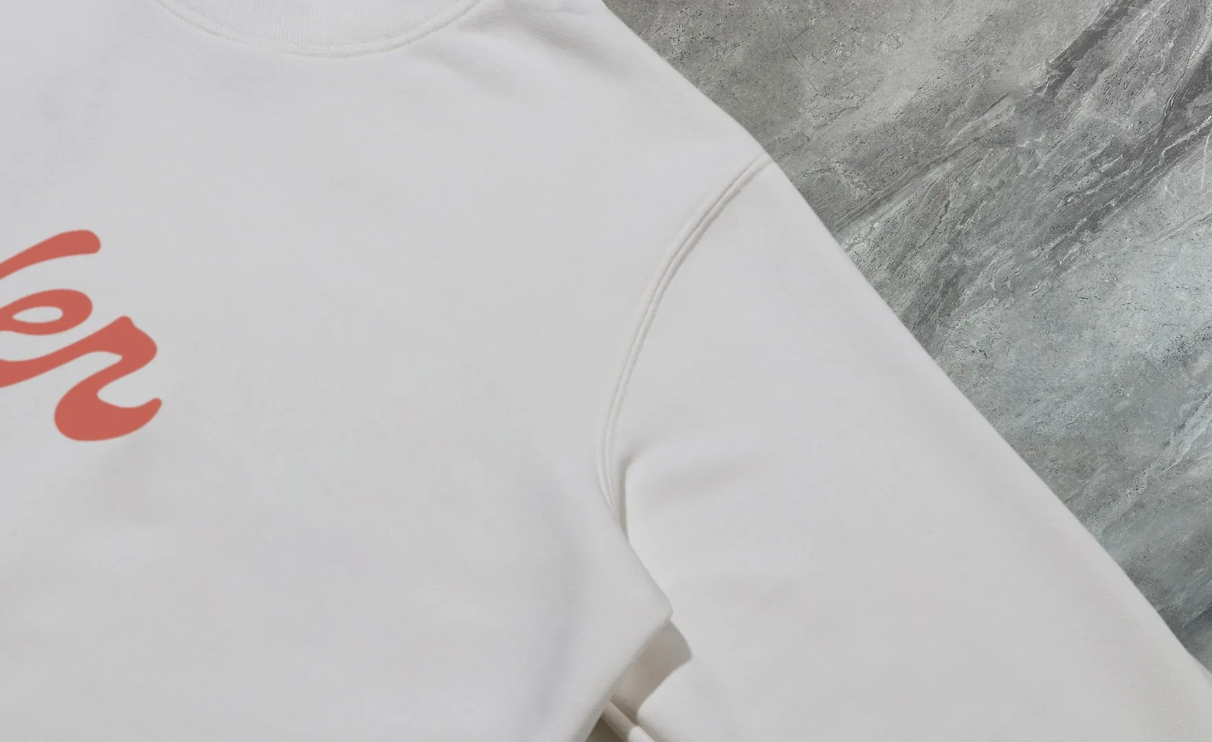 P210 High-version sweatshirt) [Long-term stock] 〖𝐌𝐎𝐍𝐂𝐋𝐄𝐑~Mask〗 Made of 440g heavy-weight fabric. It is different from the market currency. It can be matched with any variety and is properly handsome. 😎The whole dress is made of double waistcoats. The double waistcoats make the whole dress more three-dimensional. Not ordinary factories can do such fine work. 2025 Spring catwalk version of the T stage, on sale at the counter, exquisitely printed round neck terry sweatshirt, high-end double-ply cotton, custom-made stretch ribs, dyed in the same vat, complete with three standards, matched with digital printing patterns and very breathable, same style for men and women, color: black, white, apricot, size: S M L XL 2XL