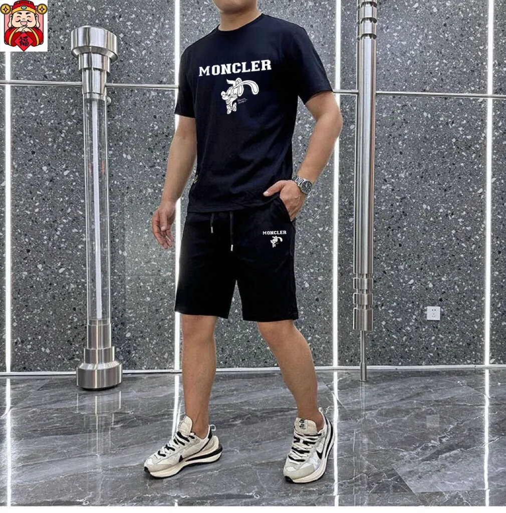 P290 Brand【MONCLER】2025 new men's short-sleeved shorts suit! Synchronous sales on the official website! High-end version on the market! It feels delicate and soft! Make you more comfortable to wear! The draped silhouette is awesome! Size: M-5XL (please state your height and weight when placing an order)