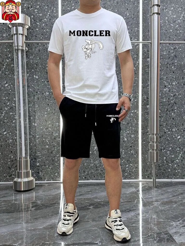 P290 Brand【MONCLER】2025 new men's short-sleeved shorts suit! Synchronous sales on the official website! High-end version on the market! It feels delicate and soft! Make you more comfortable to wear! The draped silhouette is awesome! Size: M-5XL (please state your height and weight when placing an order)