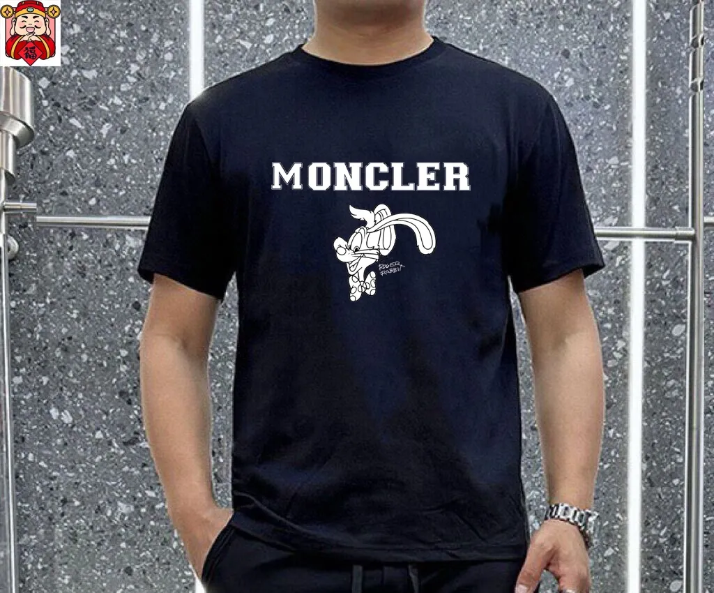 P290 Brand【MONCLER】2025 new men's short-sleeved shorts suit! Synchronous sales on the official website! High-end version on the market! It feels delicate and soft! Make you more comfortable to wear! The draped silhouette is awesome! Size: M-5XL (please state your height and weight when placing an order)