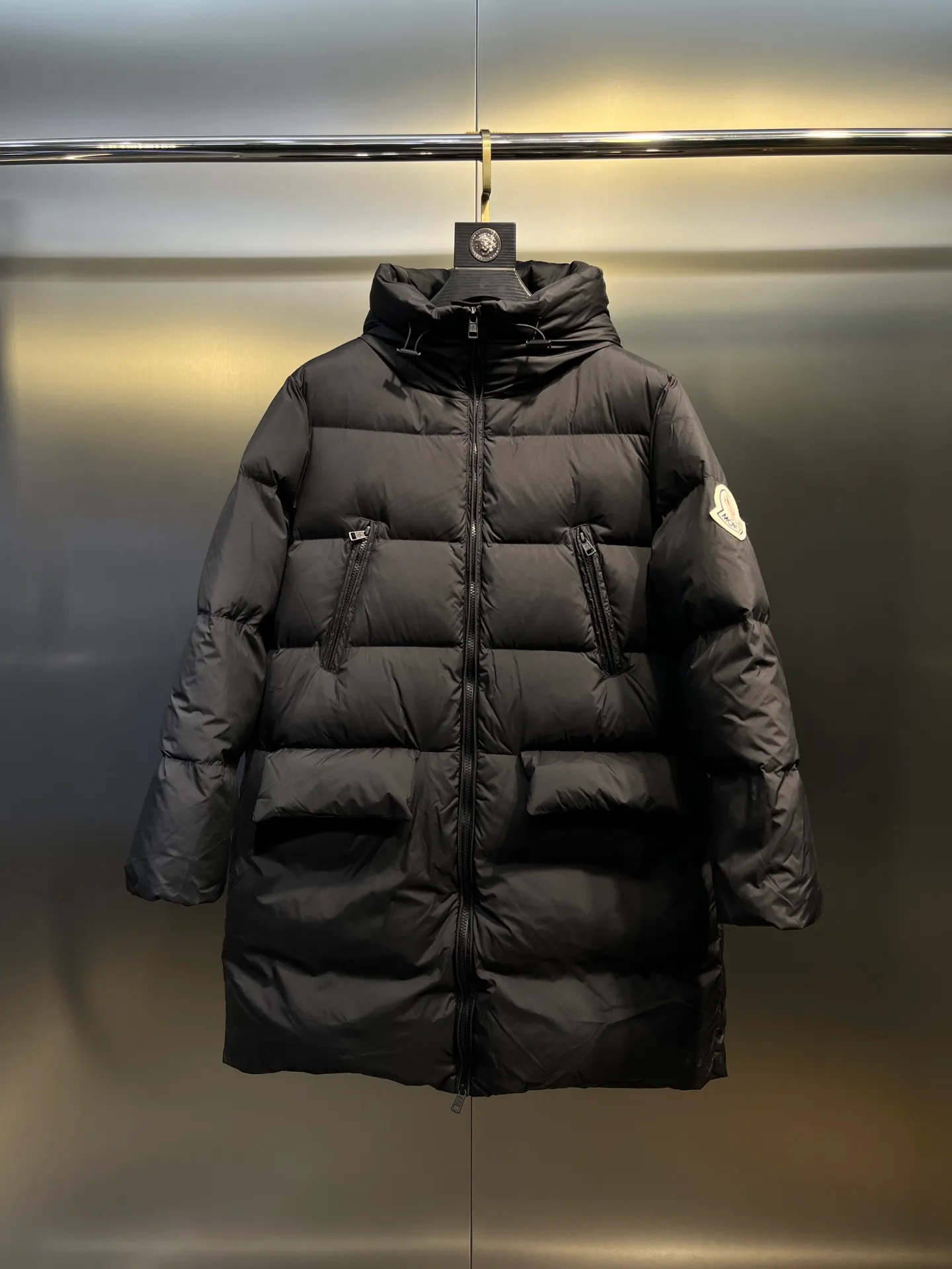P1120 moncler🌟 Meng Mouth Exclusive Hot Style 2025 Autumn and Winter New Long Down Jacket Original Customized Hardware Accessories All Imported Original Customization Welcome to Compare Absolutely High Quality Made of Top-grade 90 White Duck Down Super Soft Filled with Fluffy and Full Super Heavy Workmanship Fabrics with Excellent Workmanship Perfect Version Note The Fabric is Super Comfortable Exclusive Model Non-Market Goods Uniform Sizes for Men and Women Size: 12345