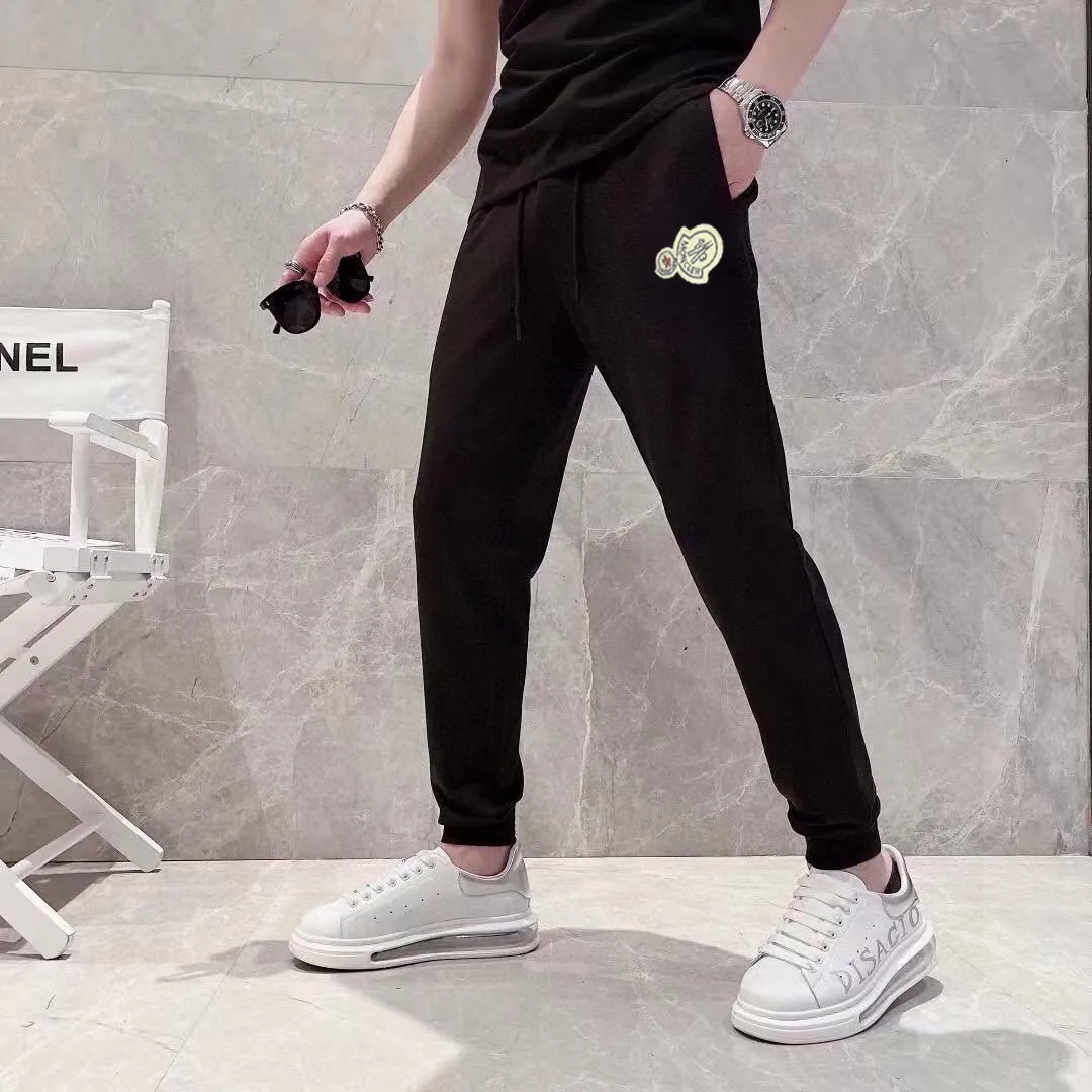 P330 [MONCLER Mouth Mouth] (Fat Man's Gospel) The same style as the 2025 official website. World-renowned luxury brand. Summer men's (double mercerized) high-quality 🐂 suit. It is made of imported original single fabrics. It is a fashion trend of the season and a versatile hit. Simple and elegant, precise workmanship allows you to be at the top of fashion. Size: M-5XL (can be worn up to 220 pounds)