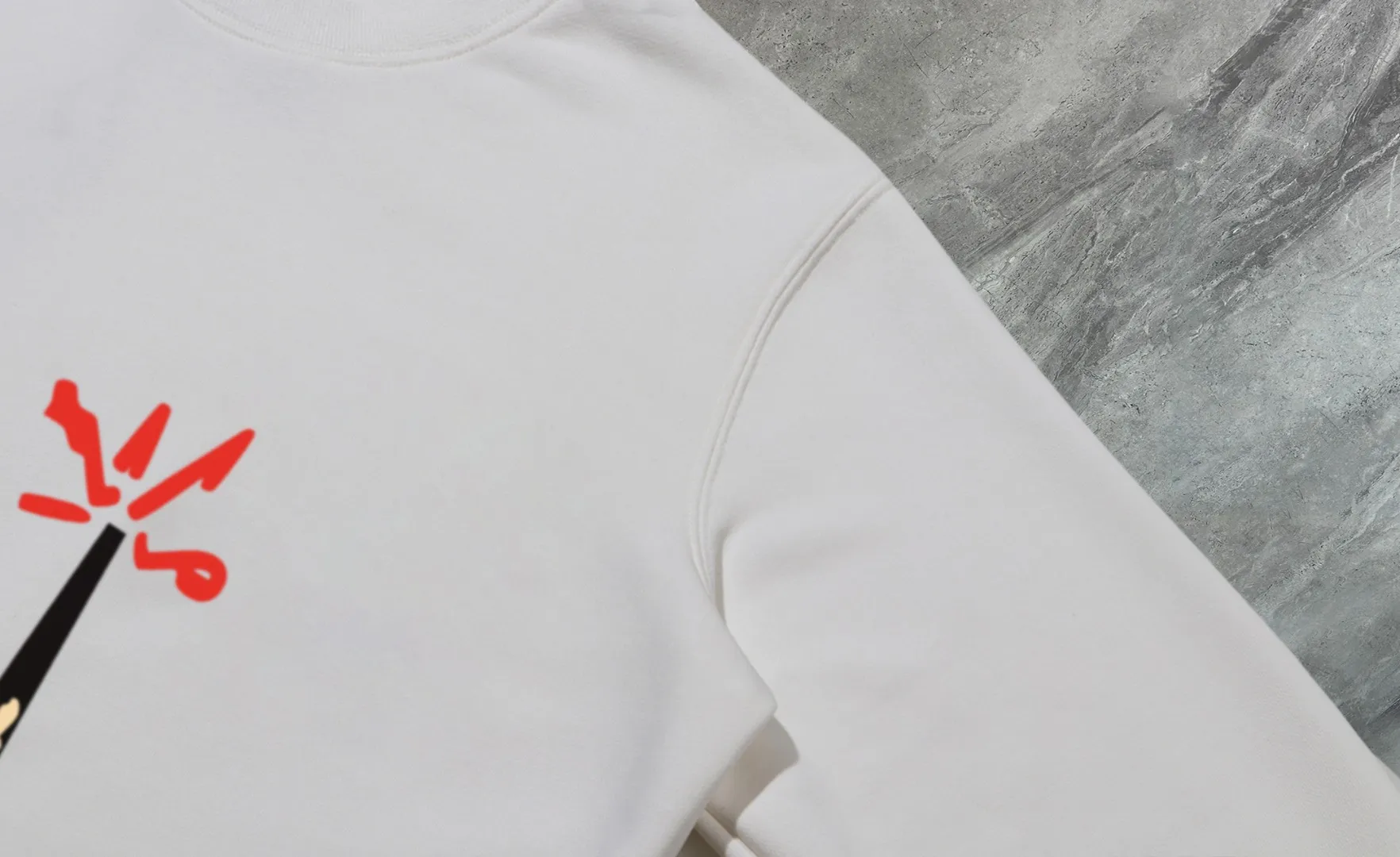 P210 High-version sweatshirt) [Long-term stock] 〖𝐌𝐎𝐍𝐂𝐋𝐄𝐑~Mask〗 Made of 440g heavy-weight fabric. It is different from the market currency. It can be matched with any variety and is properly handsome. 😎The whole dress is made of double waistcoats. The double waistcoats make the whole dress more three-dimensional. Not ordinary factories can do such fine work. 2025 Spring runway version of the T stage, on sale at the counter, round neck terry sweatshirt, high-end double-strand pure cotton, custom-made stretch ribs, dyed in the same vat, complete with three standards, matched with exquisite embroidered LOGO on the chest, simple and advanced, same style for men and women. Color: black, apricot, white, size: S M L XL 2XL