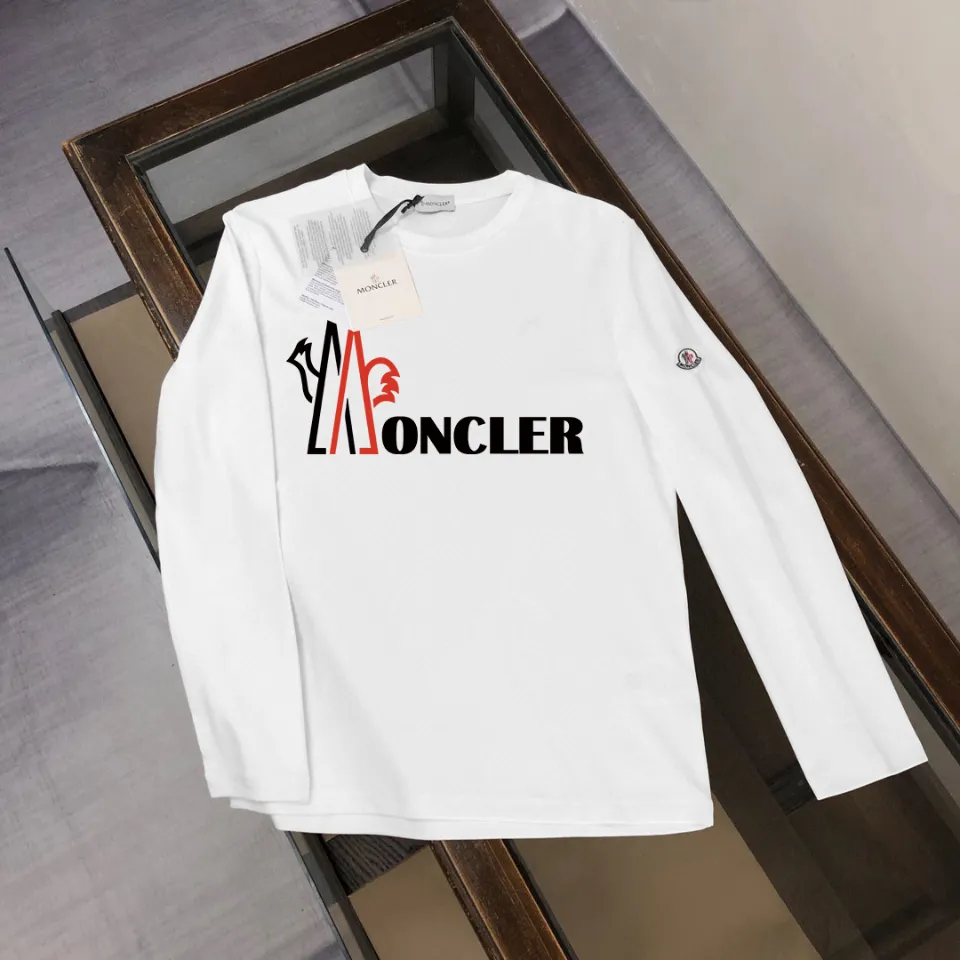 P180, a non-off-the-shelf model, you can trust it. Moncler printed long-sleeved T-shirt, 240g breathable cotton fabric, very soft and comfortable texture, does not shrink, does not deform, does not ball), can be worn alone as a base layer. Original customized accessories, collar label, care mark, hangtag, packaging (perfect details) Color: White Black Size: XS S M L