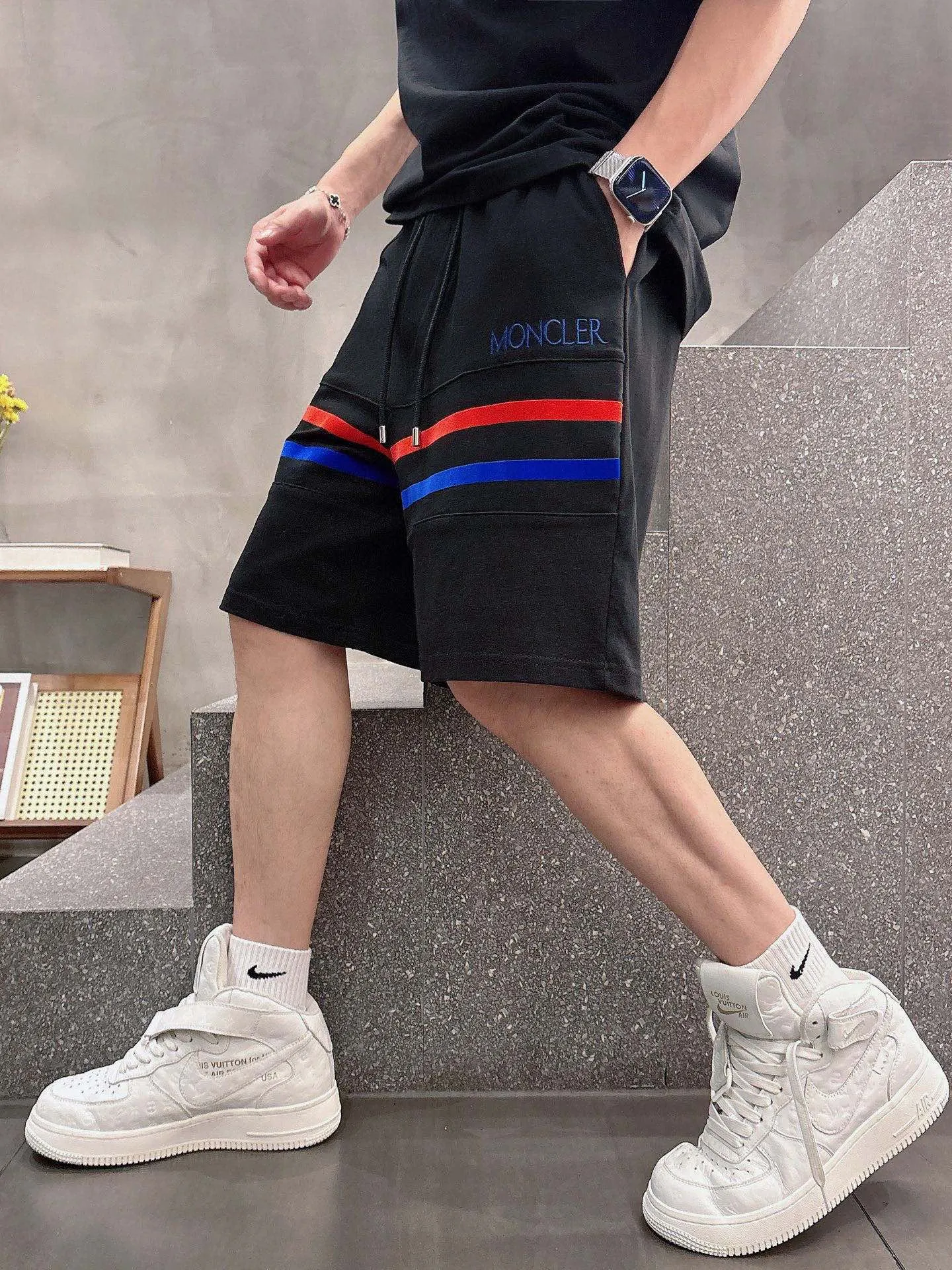 P570 Brand [MONCLER Mouth Covered] 2025 round neck short-sleeved shorts suit. The upper body of pure cotton fabric will not be stuffy. The smooth and comfortable skin-friendly effect is more breathable. The fabric has its own texture. Classic logo technology. A new interpretation from a unique angle. Fashionable and versatile choice! Size: M-3XL (maximum wear: 190 pounds)