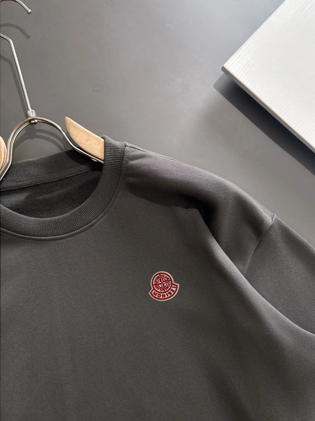 Next day shipment P720 Stone lsland/Stone Island co-branded MONCLER/Mongolian high quality 2025 autumn and winter new casual heavy industry suit exclusively developed by yb! High quality production! The top version of the trading company channel order, external orders for imported custom fabrics, high breathability and comfort, impeccable details, absolutely worth buying! This type of suit is also a must-have for lazy people. You don’t have to think about how to match it, you can just get it in one set! Brand element design concept, delicate and soft feel! It presents a casual cut and the upper body shape is great! On sale simultaneously on the official website! From a high-end men's positioning brand, the low-key luxury taste is irresistible! Exquisite workmanship and impeccable quality! The overall style is simple, fashionable and timeless, fully meeting the requirements of stylish and tasteful dressing! Sizes: S to XXL (or state your height and weight when placing an order)