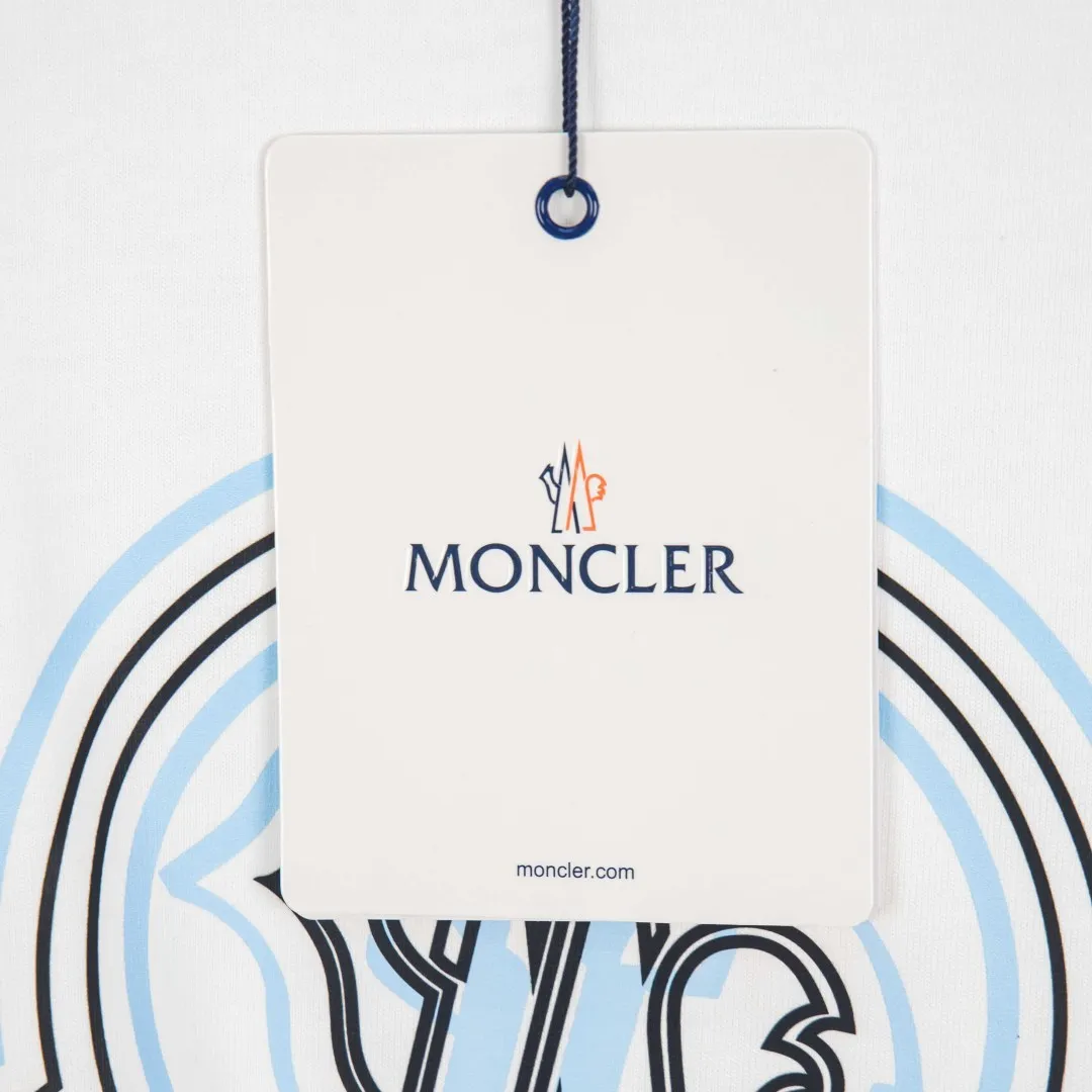 P190 zp version [exclusive supply] MONCLER/muzzled 300g round neck short-sleeved T-shirt brand classic ghosting offset printing letter LOGO embossing process official synchronization high version high quality fashionable personality versatile trend pure original quality original fabric hang tag collar label washed wheat complete three standards color: black. white. size: S M L XL XXL number: WS10010
