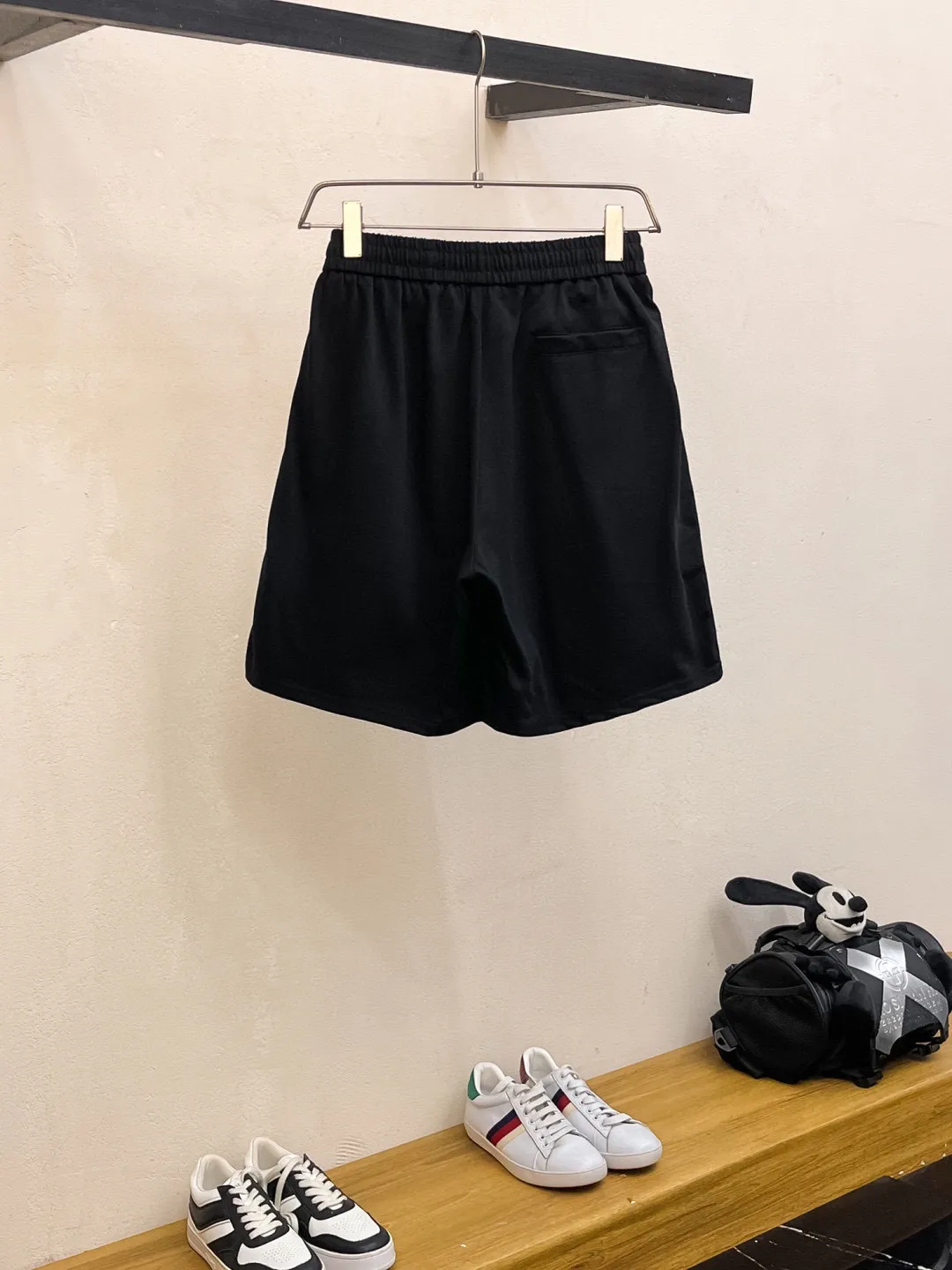 P560 Brand [MONCLER Mouth Covered] 2025 round neck short-sleeved shorts suit. The pure cotton fabric upper body will not be stuffy, the smooth and comfortable skin-friendly effect is more breathable, the fabric has its own texture, classic logo technology, a new interpretation from a unique angle, the first choice for fashion and versatility! Size: M-3XL (maximum wear: 190 pounds)