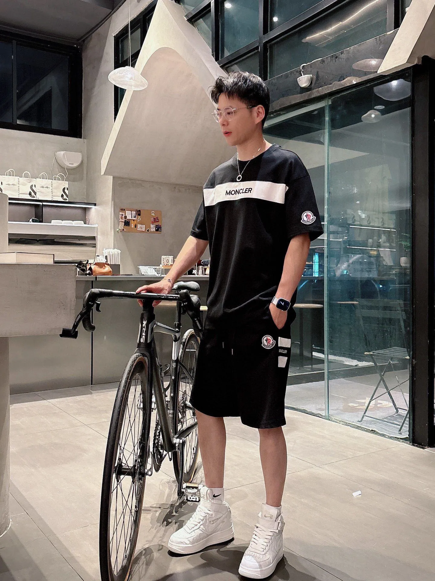 P570 Brand [MONCLER Mouth Covered] 2025 round neck short-sleeved shorts suit. The pure cotton fabric upper body will not be stuffy, the smooth and comfortable skin-friendly effect is more breathable, the fabric has its own texture, classic logo technology, a new interpretation from a unique angle, fashionable and versatile choice! Size: M-3XL (maximum wear: 190 pounds)