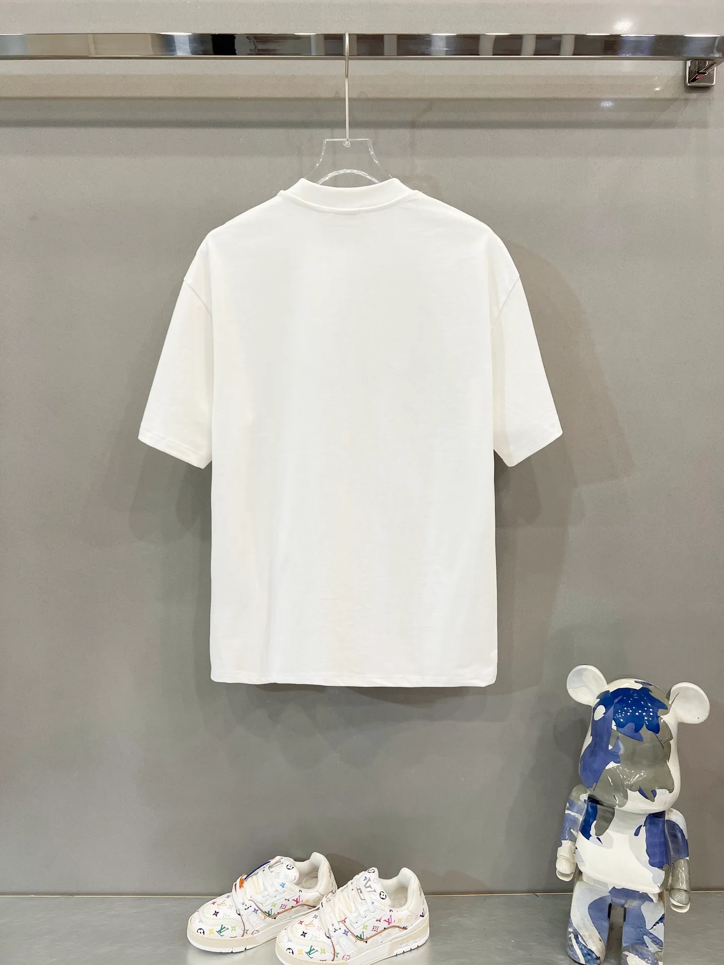 P170 MONCLER/muzzle 320g round neck short-sleeved T-shirt, brand letter micro-label embroidery🪡LOGO arm patch craft, official synchronization, 1:1 original mold opening, fashion personality, versatile trend, pure original quality, original washed fabric, tag, collar label, washed wheat, three complete standards, color: black, white, pink. Size: S-XL