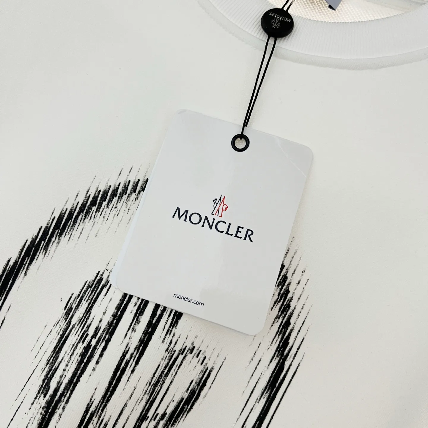 P220 MONCLER/Mask 420g pure cotton round neck sweatshirt Iconic brand letter LOGO ghost printing arm patch technology Official synchronization High version High quality Fashion personality Versatile trend Pure original quality Original fabric Hang tag Collar label Washed wheat Complete three labels Color: Black. White. Khaki. Size: XS-L