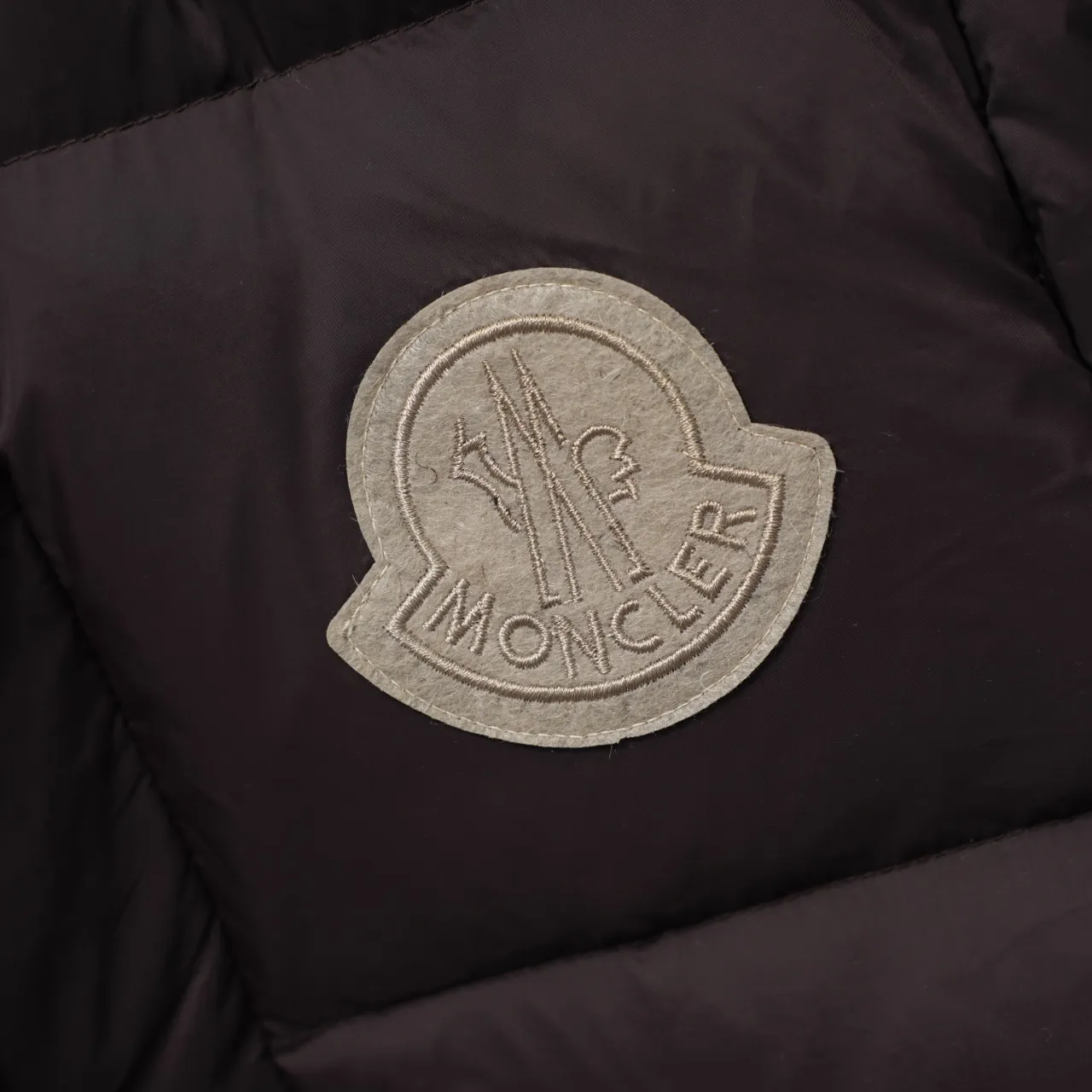 P820 ​​MONCLER丨Muzzled two-in-one detachable sleeves hooded down jacket (sleeves can be removed to make a vest to wear alone) Color: dark brown Size: 1-5