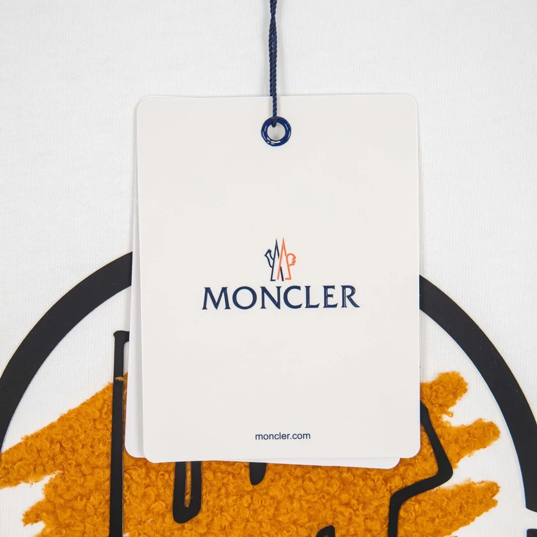 P200 💰 zp version [exclusive supply] MONCLER/muzzled 300g round neck short-sleeved T-shirt brand classic velvet splicing letter LOGO embossed technology official synchronization high version high quality fashionable personality versatile trend pure original quality original fabric hang tag collar label washed wheat three standards complete Color: Black. White. Size: S M L XL XXL Number: WS10014