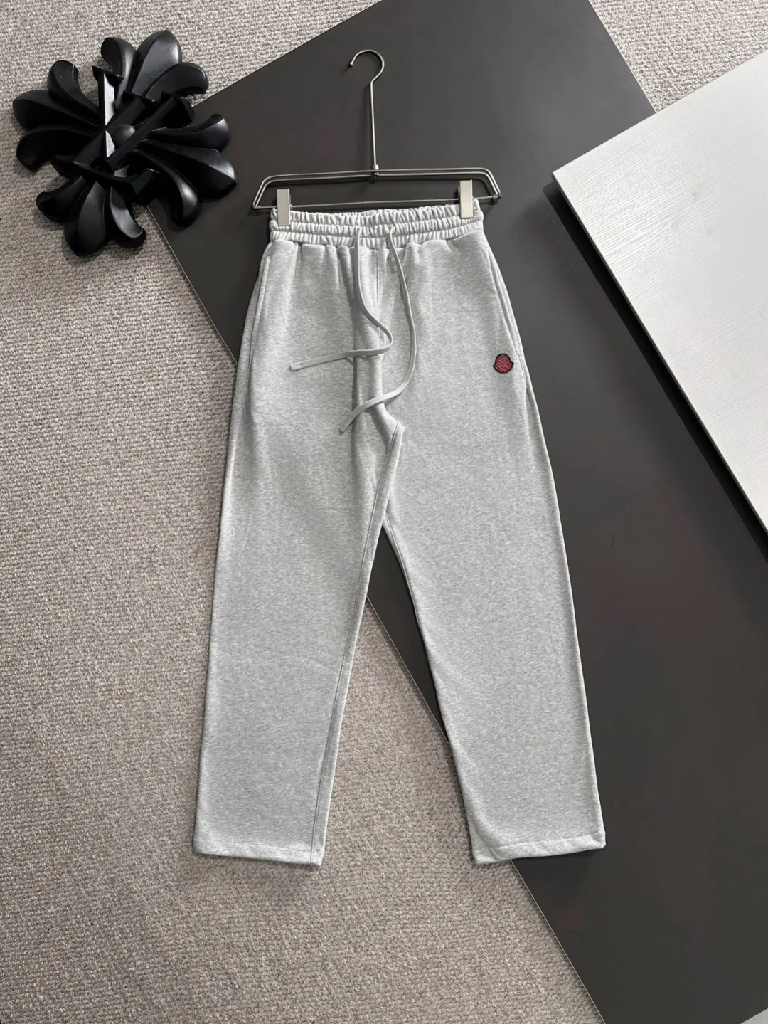 Next day shipping P720 MONCLER/Mongolian high quality 2025 autumn and winter new casual heavy industry suit exclusively developed by yb! High quality production! The top version of the trading company channel order, external orders for imported custom fabrics, high breathability and comfort, impeccable details, absolutely worth buying! This type of suit is also a must-have for lazy people. You don’t have to think about how to match it, you can just get it in one set! Brand element design concept, delicate and soft feel! It presents a casual cut and the upper body shape is great! On sale simultaneously on the official website! From a high-end men's positioning brand, the low-key luxury taste is irresistible! Exquisite workmanship and impeccable quality! The overall style is simple, fashionable and timeless, fully meeting the requirements of stylish and tasteful dressing! Sizes: S to XXL (or state your height and weight when placing an order)