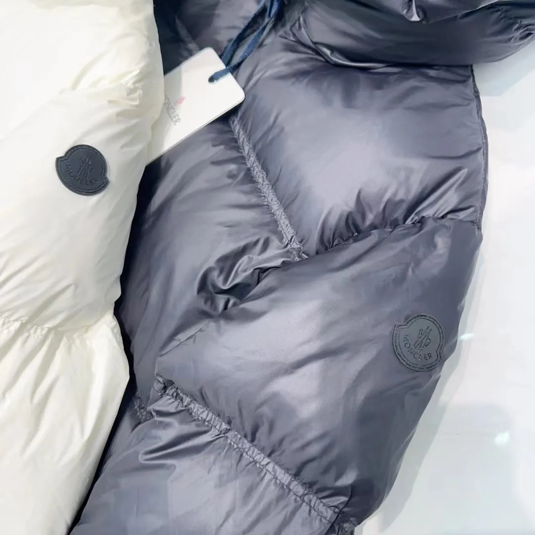P1300 Moncler 25 New Men and Women Same Style Couple Black Label Series Down Jacket Color: Black White Size: 1234