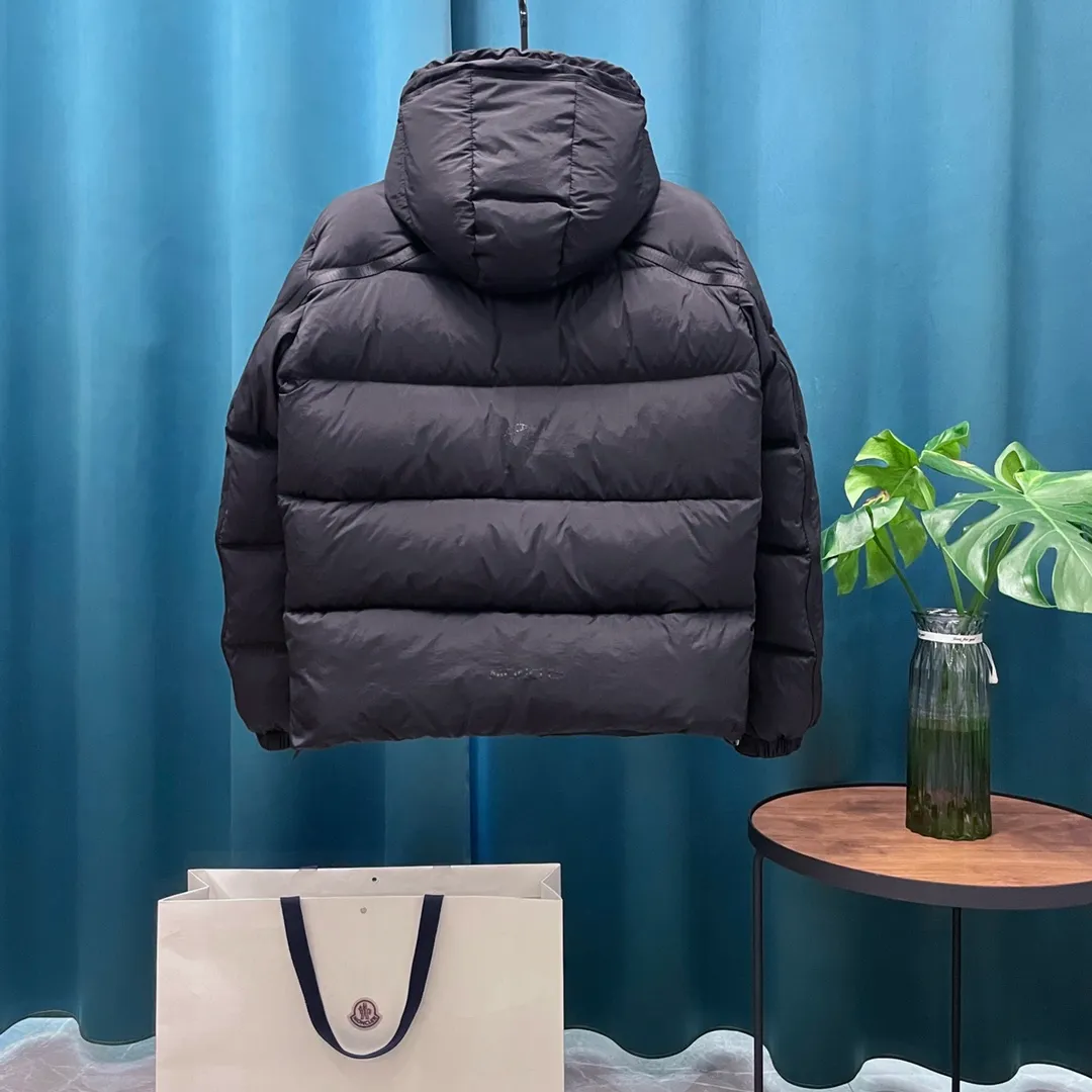 P900 Moncler Meng Mouth Genius Designer Series, 𝐌𝐨𝐧𝐜𝐥 𝐗 𝟏𝟎𝟏𝟕 𝐀𝐋𝐘𝐗 𝟗𝐒𝐌 co-branded down; all celebrities have the same style. A favorite among amateurs, a dark horse among down.