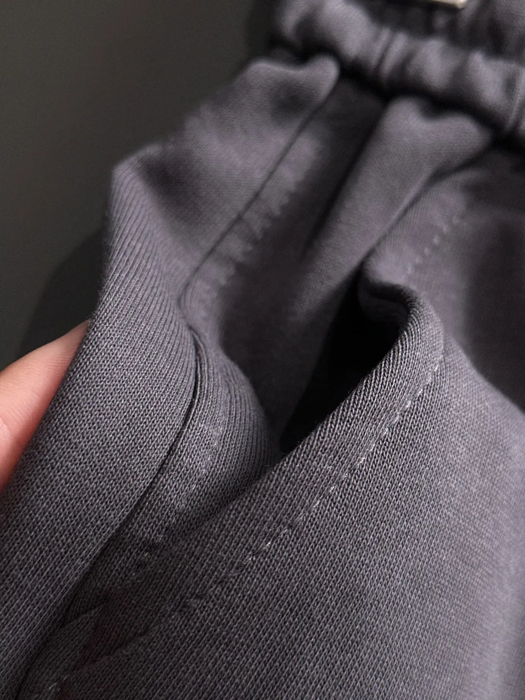 Shipped in 2-3 days P360 MONCLER/Mongolian Exclusive first release of 25ss autumn and winter new high-quality trousers Compare real-life details at will A perfect choice for autumn and winter. A must-have item. Sizes: M to 4XL (please state your height and weight when placing an order)