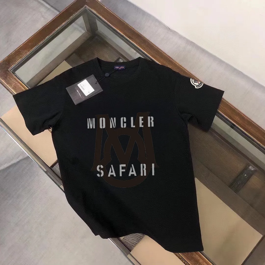 P140 Brand [MONCLER] (Good News for Fat People) original men's casual short-sleeved T-shirt, new product for spring and summer 2025, customized top-notch logo craftsmanship on the chest, matched with the entire details, quality and tailoring design are first-class, customized imported mercerized cotton fabric! Full of style, the color scheme is light and versatile. M-5XL (wear up to 220 pounds)