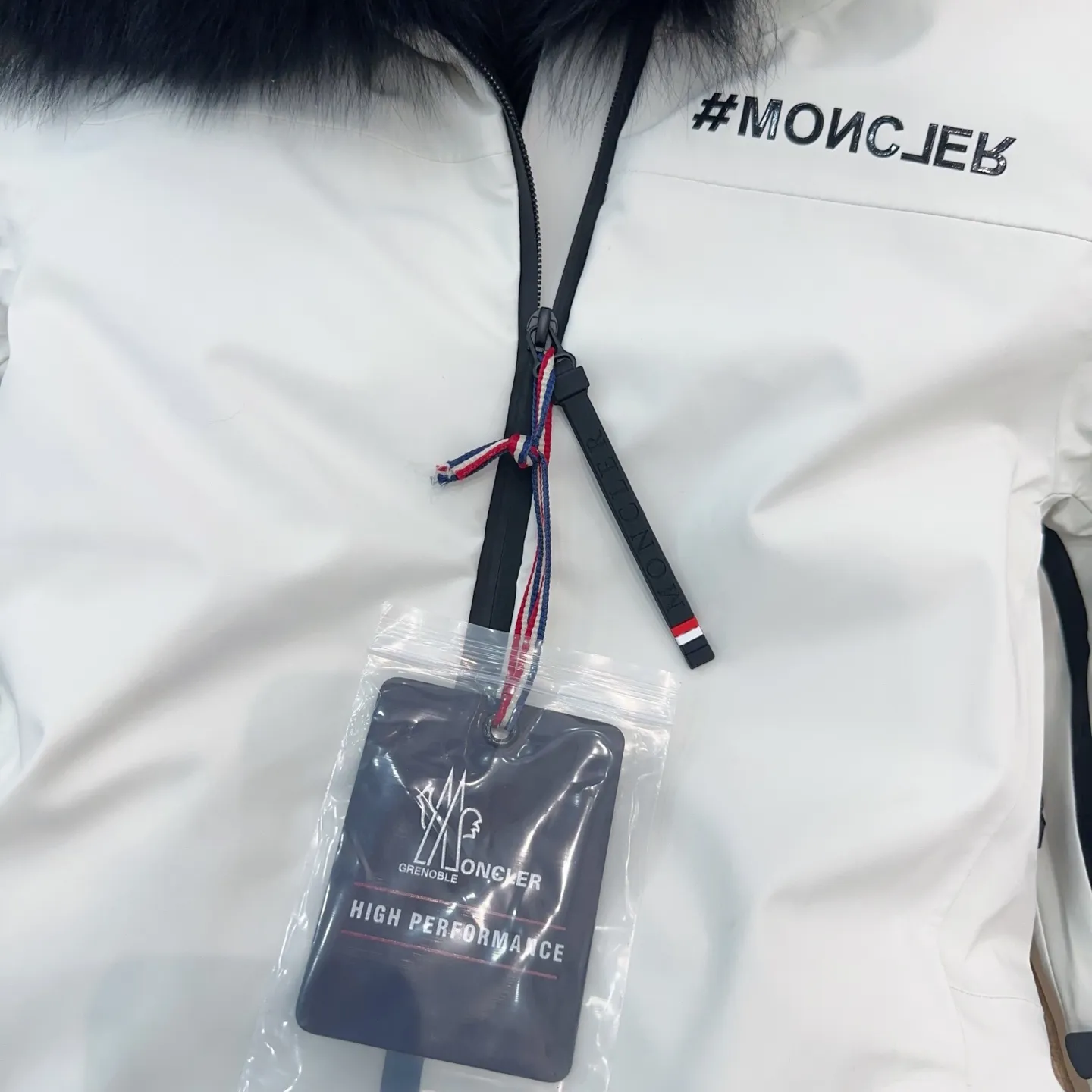 P1700 MONCLER VIZELLE 25 new JACKET women's ski series down jacket Color: black white pink Size: 012