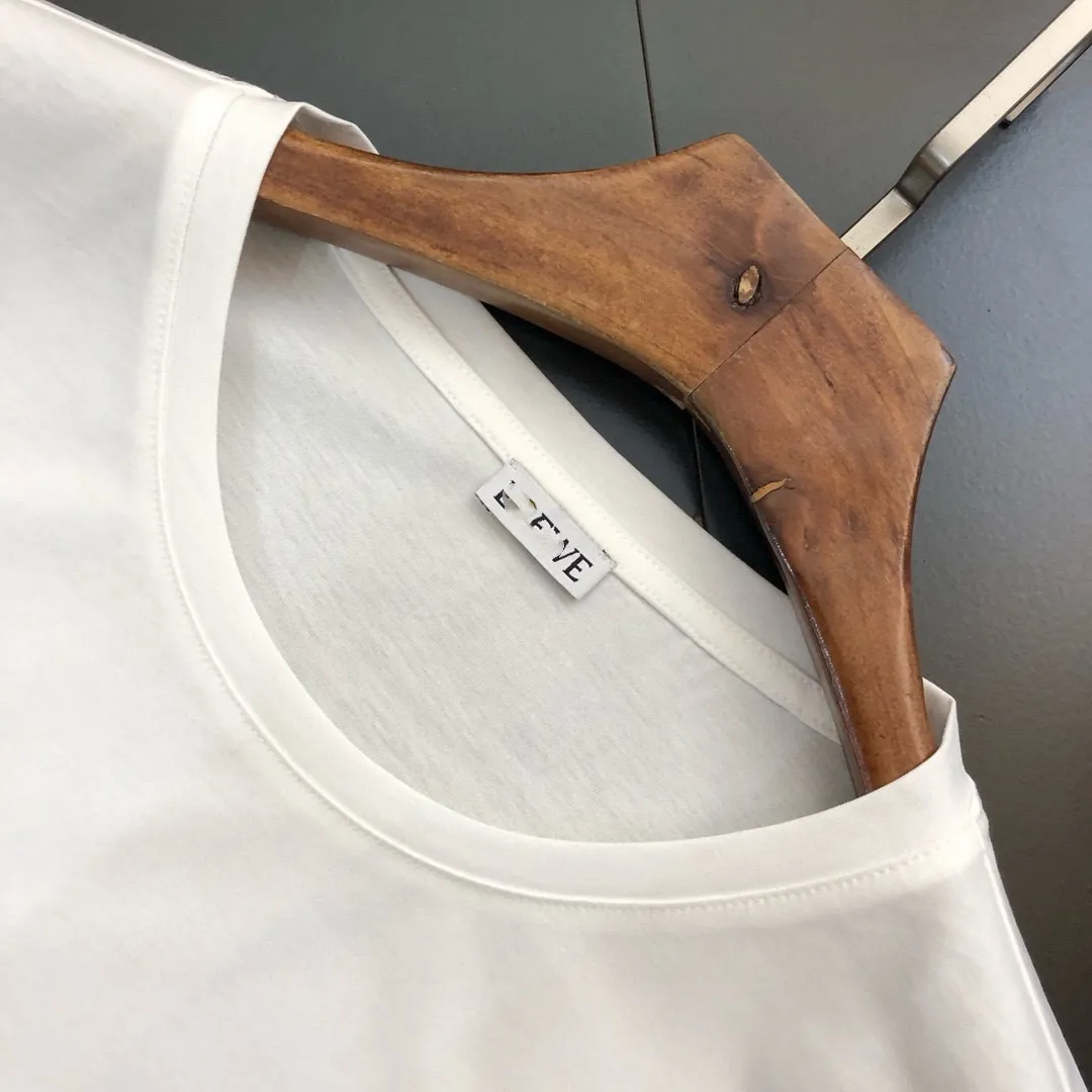 P140 Brand [MONCLER] (Good News for Fat People) original men's casual short-sleeved T-shirt, new product for spring and summer 2025, customized top-notch logo craftsmanship on the chest, matched with the entire details, quality and tailoring design are first-class, customized imported mercerized cotton fabric! Full of style, the color scheme is light and versatile. M-5XL (wear up to 220 pounds)