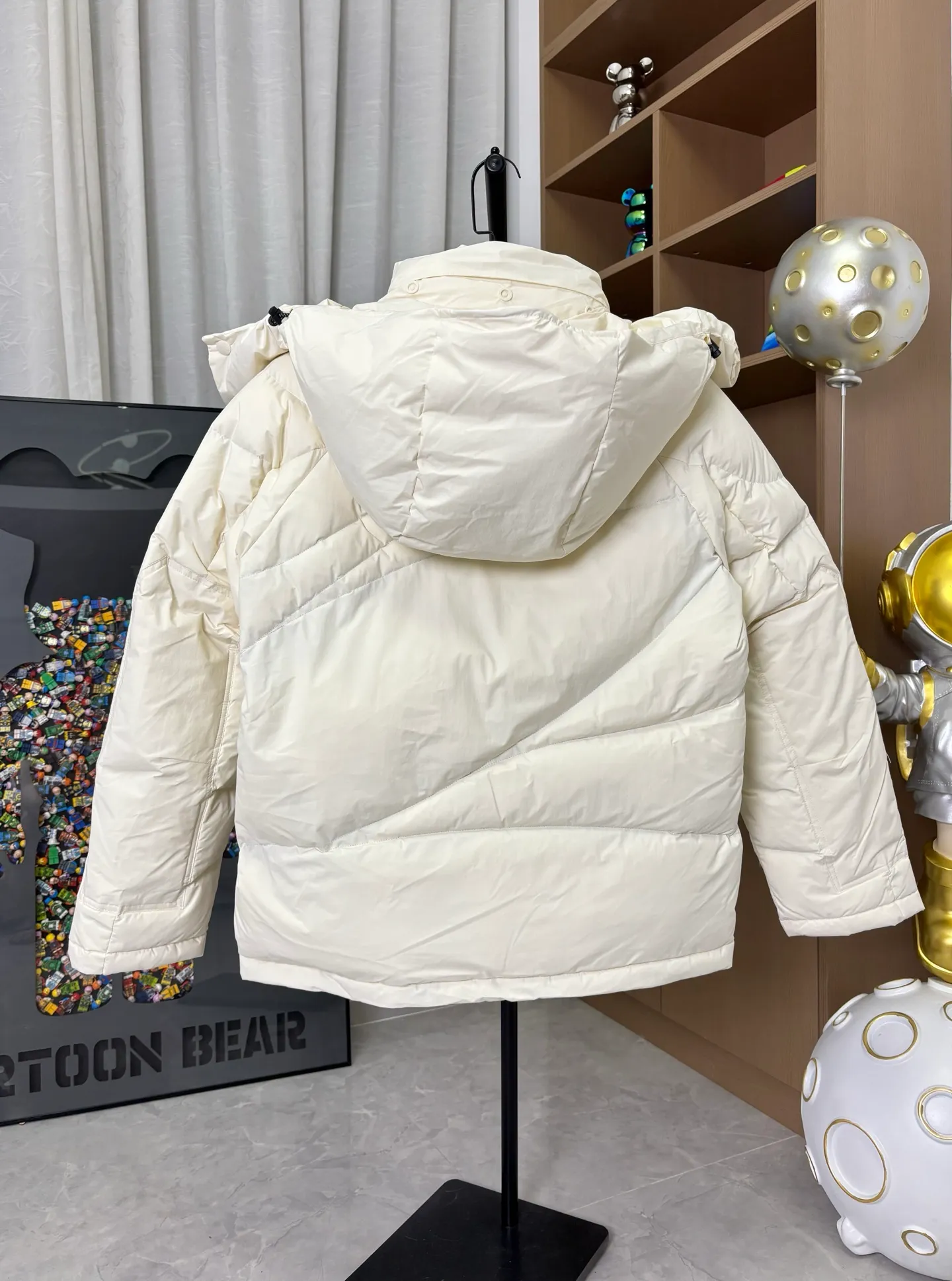 P1010 Style number: 222# Moncler Five sizes ~ same style for men and women. Color: black, apricot white. Size: s-xxl [Picture 9️⃣Size chart]