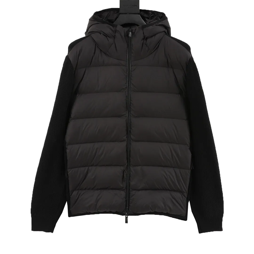 P760 MONCLER MC hooded brim embroidered woolen splicing hooded down jacket is made of 100% nylon fabric. It is woven into a tight and tough fabric through advanced textile technology. It improves the strength of the frame to effectively block the invasion of cold wind and locks in the warm air generated by the down layer. After tight weaving and special processing, it is waterproof and windproof. The surface forms a certain lotus leaf effect, and is wrinkle-resistant and not easily deformed, making it easy for daily care. It is mainly made of wool, combined with a small amount of nylon and spandex. The main body of wool ensures the warmth and comfort of the clothes. The addition of a small amount of nylon and spandex significantly improves the elasticity and wear resistance. The quilted letter logo on the brim uses contour quilting technology. The stitches are routed along the edge of the set outline, and the filler is compressed inside the letter graphic, so that the logo is three-dimensional and the pattern is clear. Filled with 90% selected white duck down and weighing 120g, it ensures fluffy, quick rebound, lightness and warmth. The ribbed cuffs fit the wrist comfortably while enhancing warmth retention. It is equipped with a fine and soft hood to enhance the experience when wearing it. Size：1-4