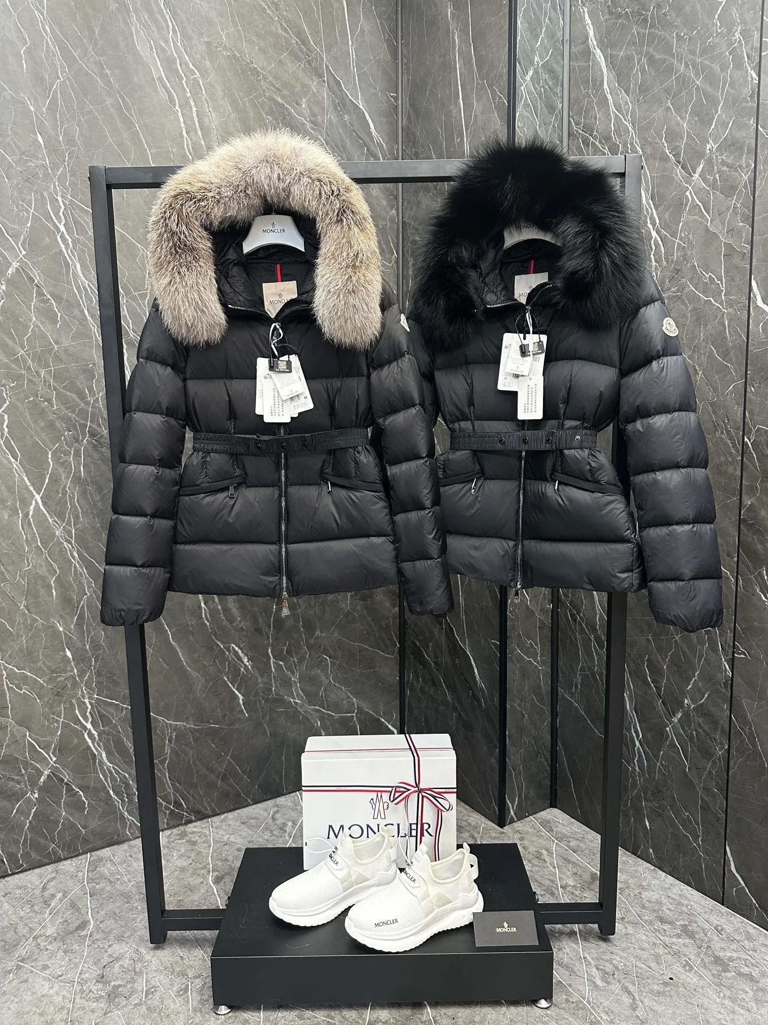 P980 Short Moncler Boed Short Women's Gram. Fox Fur Collar/Wool Collar/Synchronized On Sale.